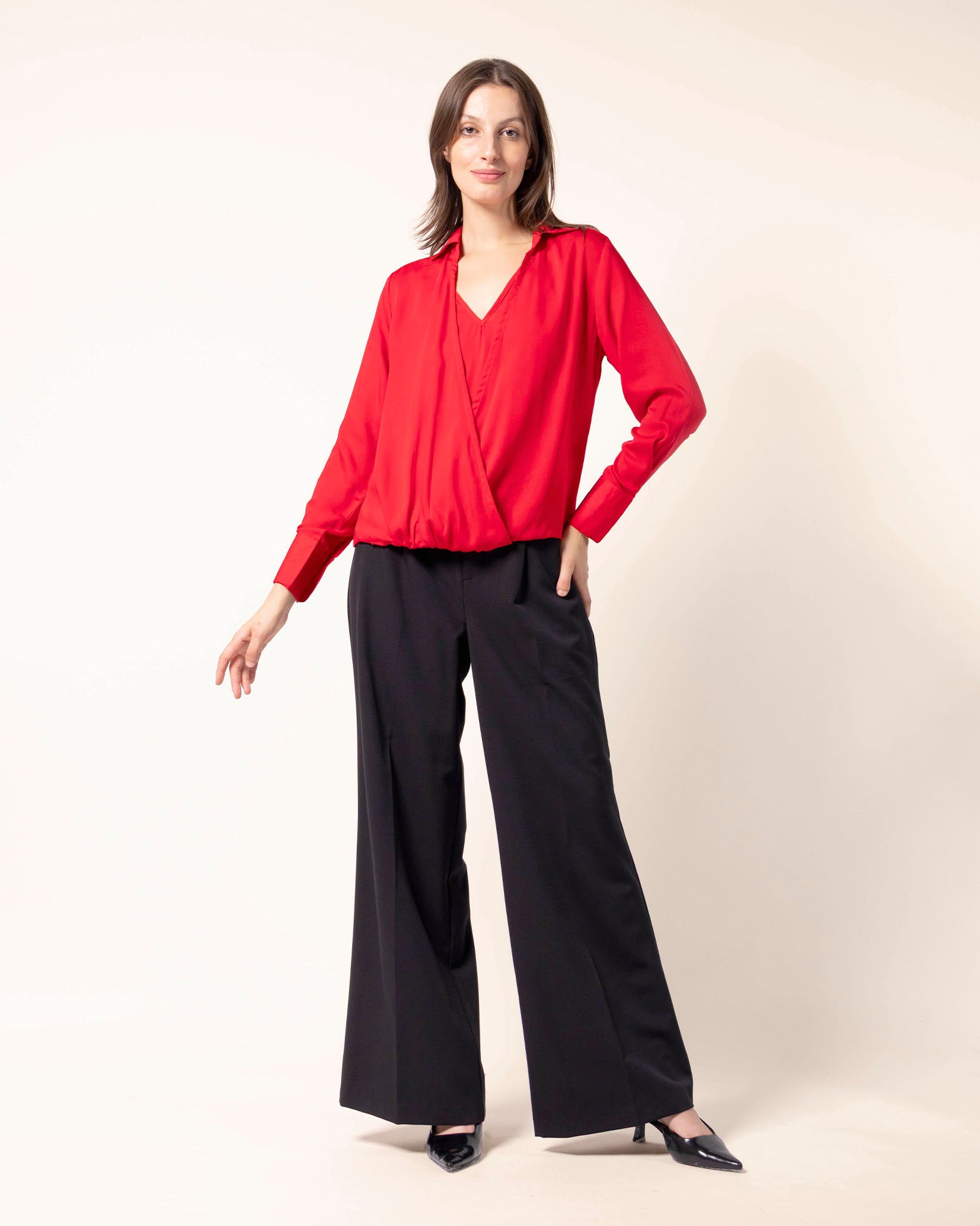 blusa‑rojo‑escote‑cruzado‑suave‑STOP