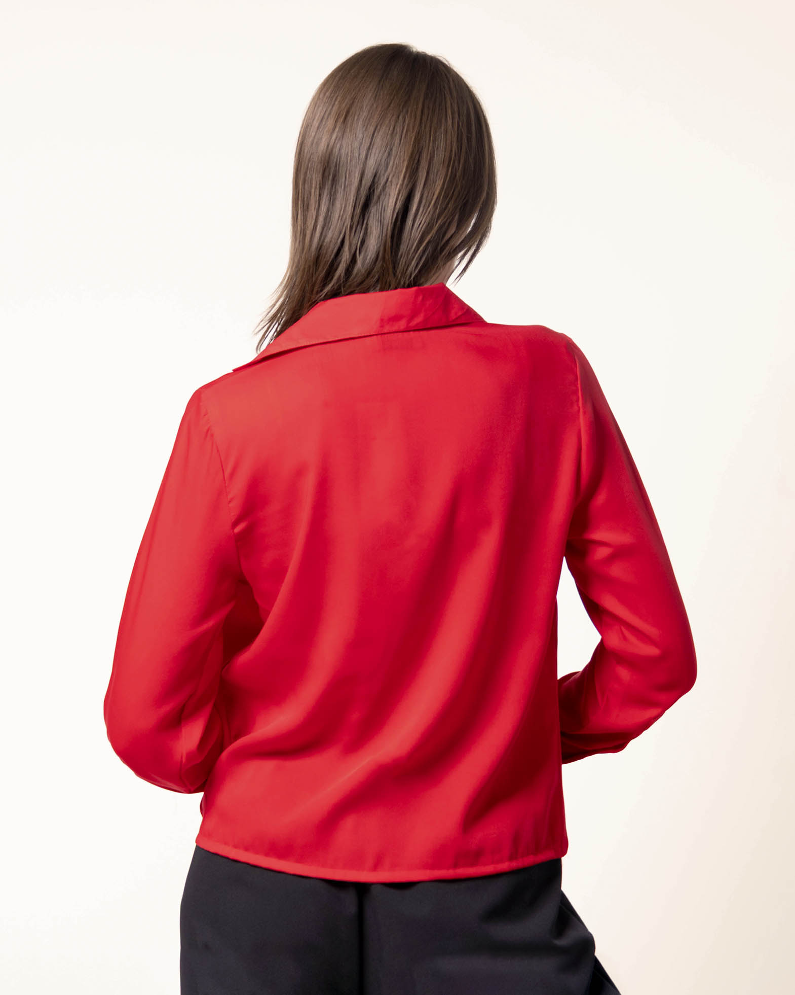 blusa‑mujer‑roja‑cruce‑al‑frente‑ligera