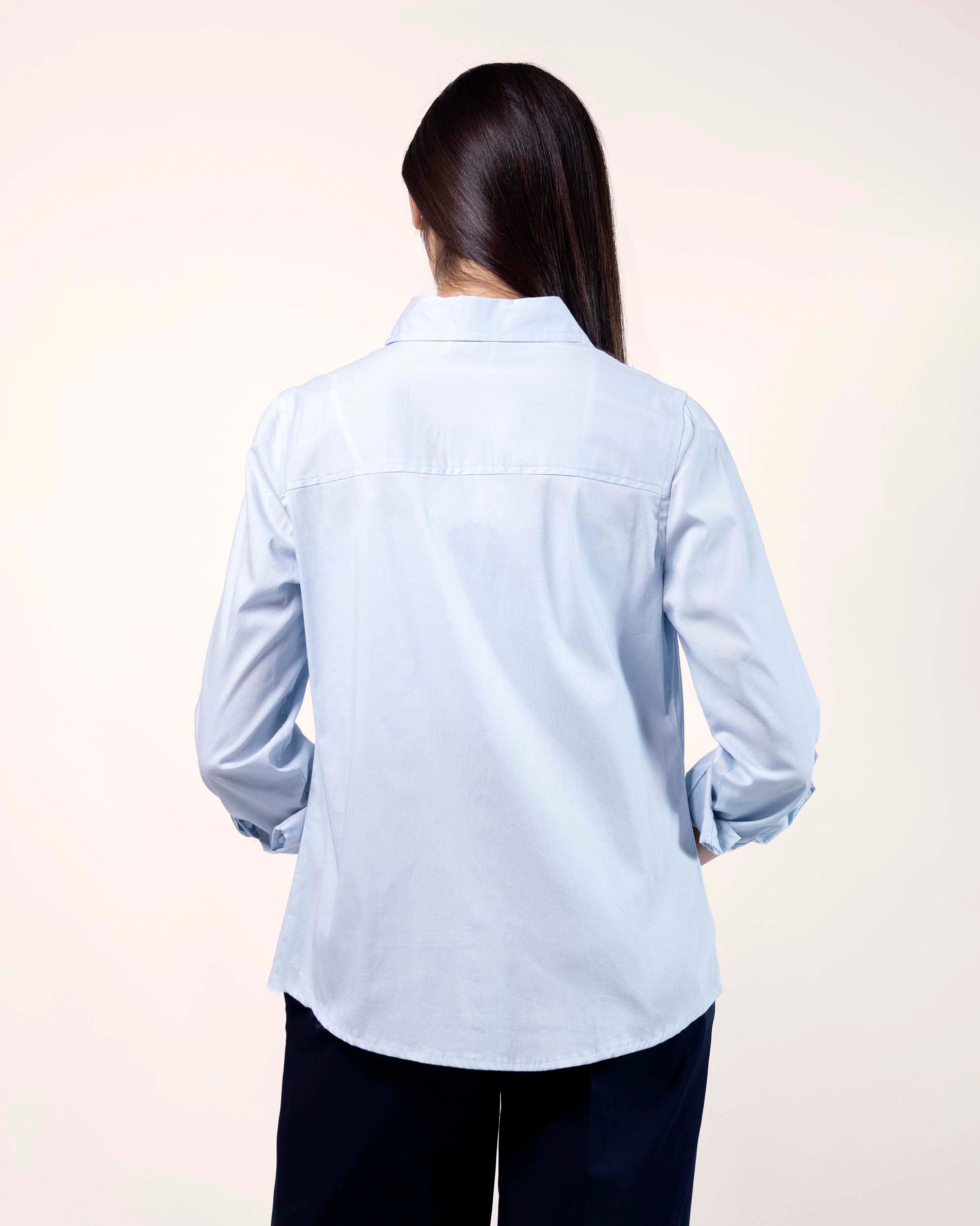 camisa-azul-diseño-versatil-STOP