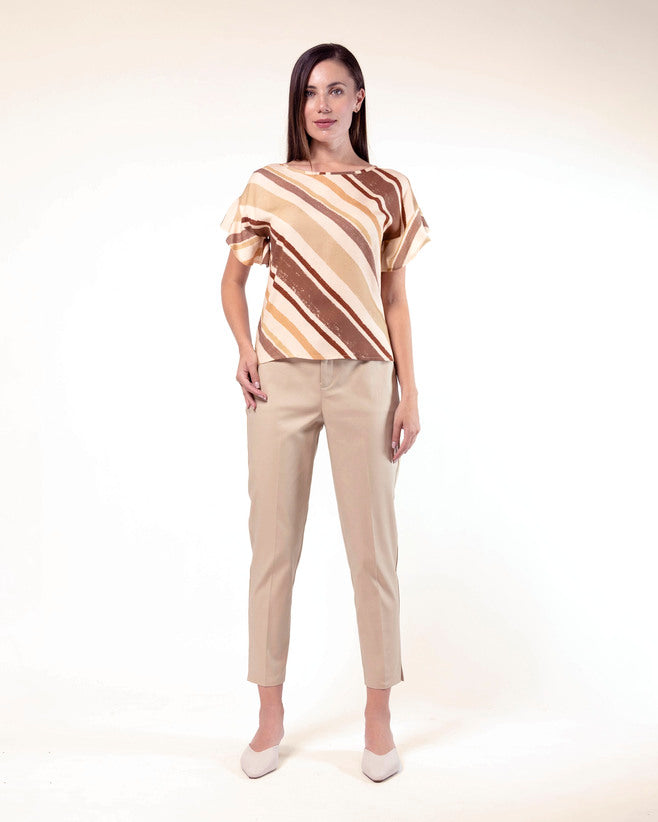 blusa-estampada-cafe-textura-ligera