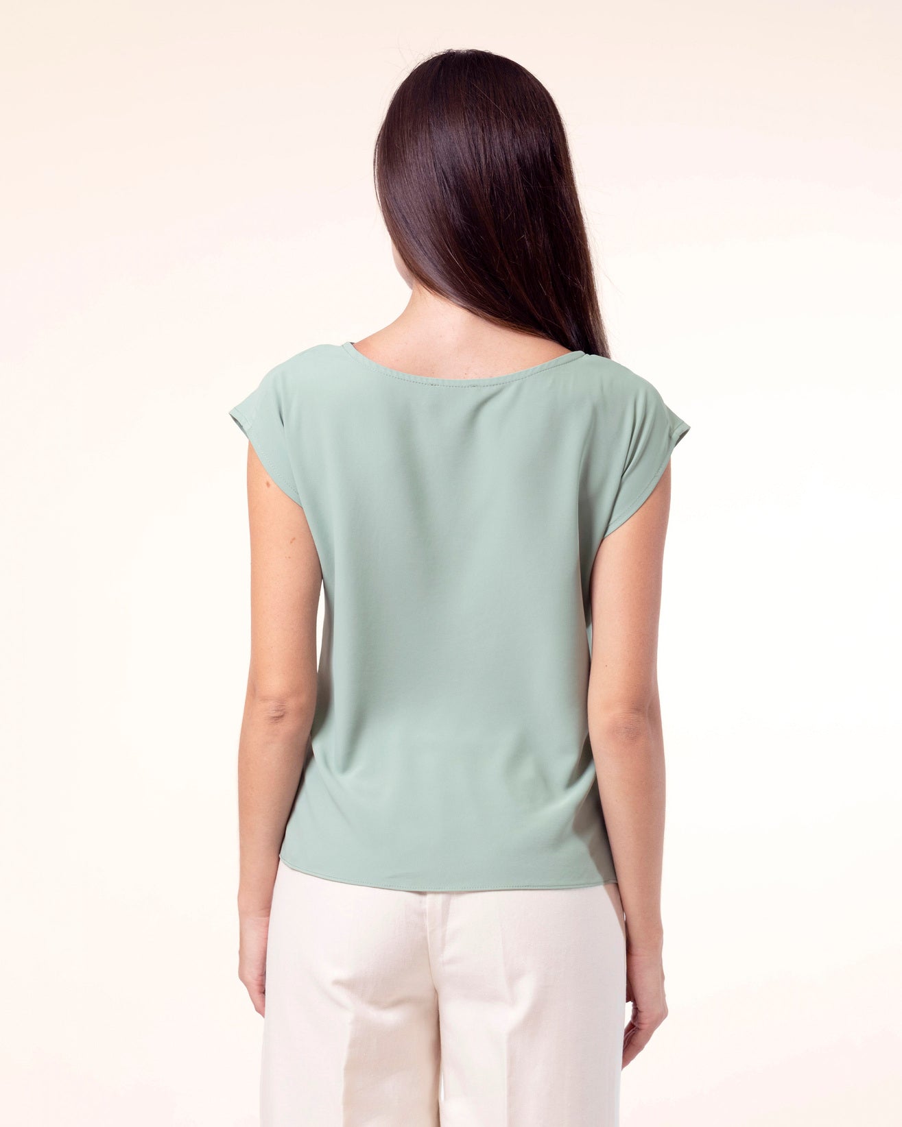 blusa-menta-ligera-y-fresca-para-mujer
