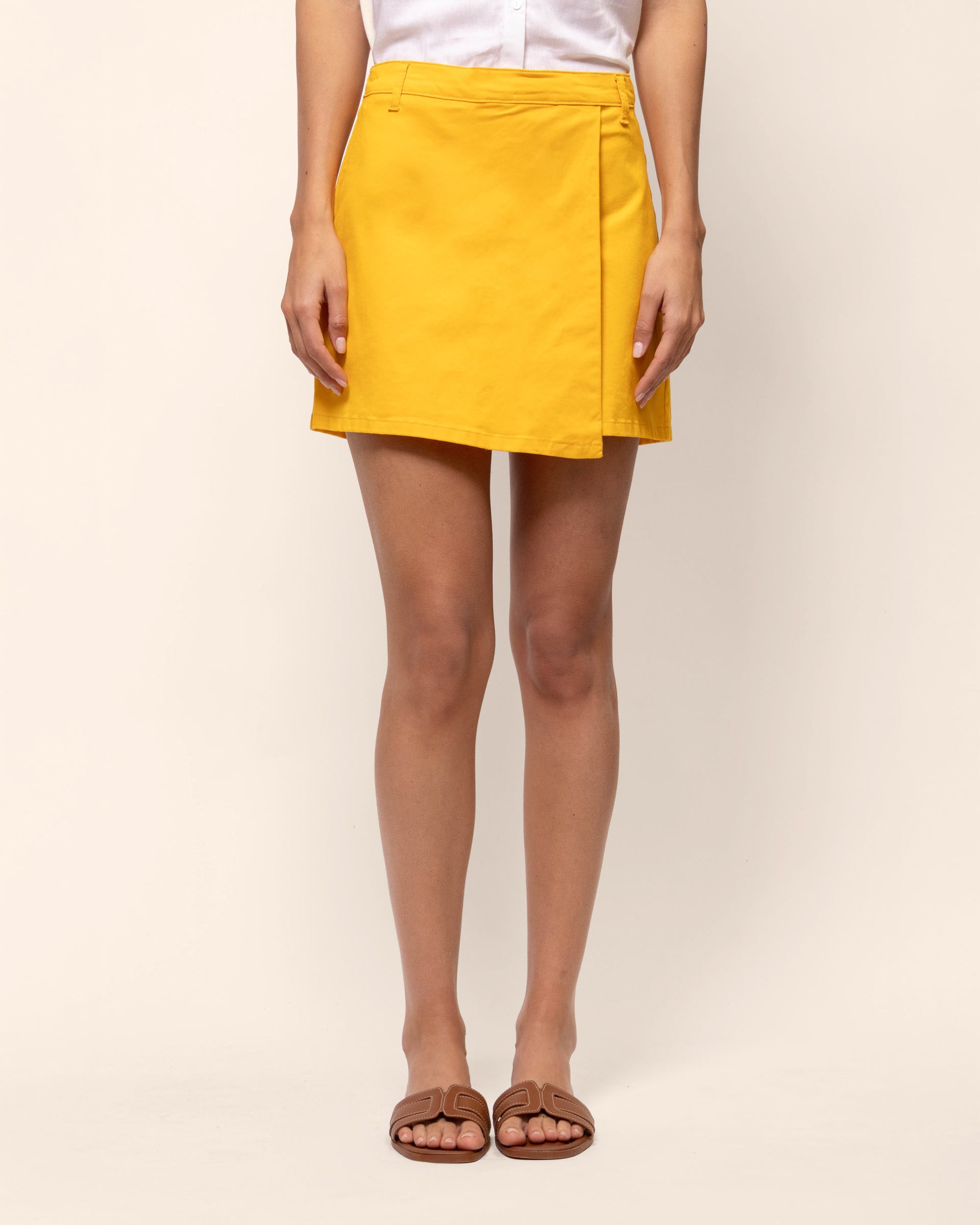 Short-falda de gabardina
