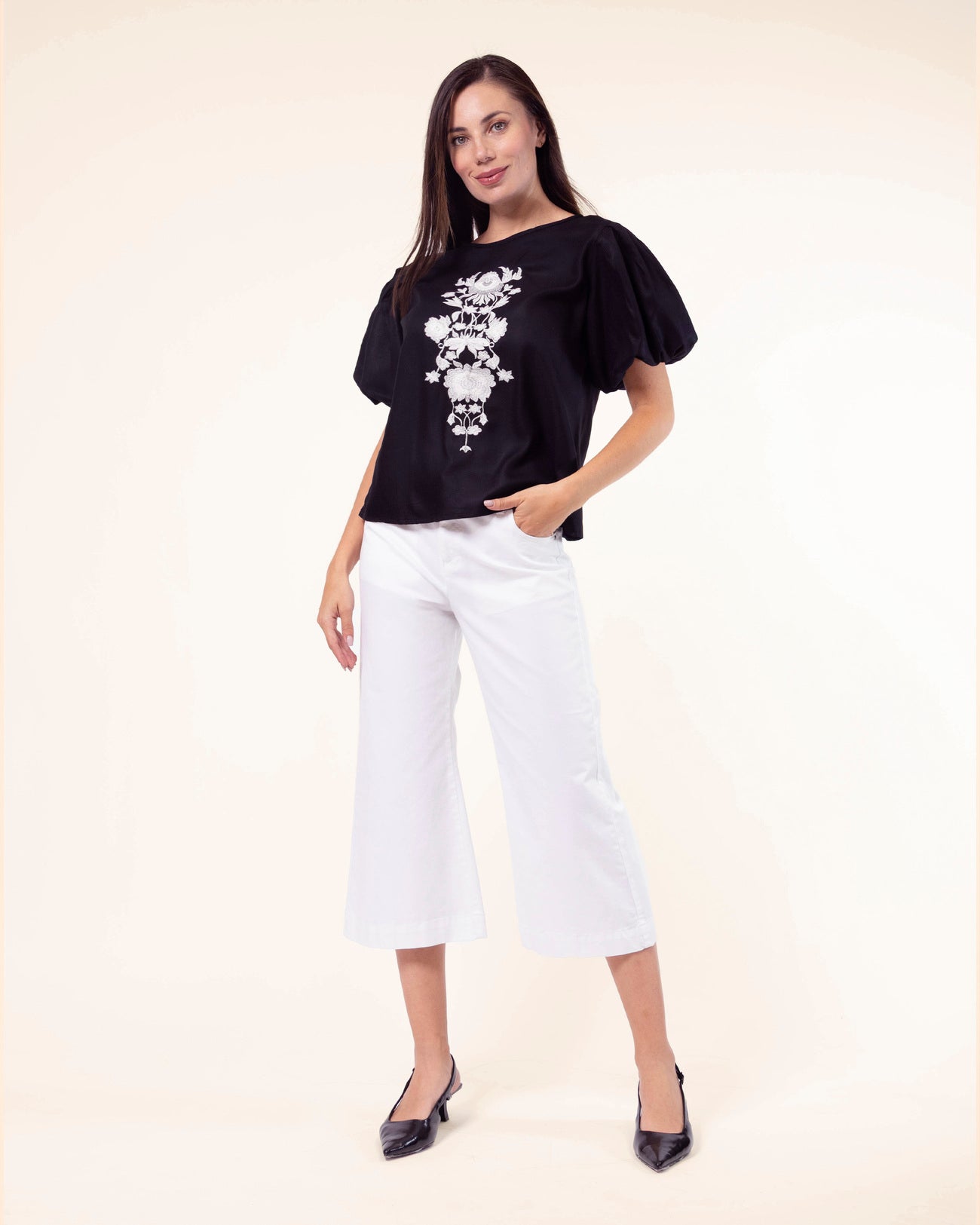 pantalon-culotte-stop-blanco-tiro-medio-bolsillos-cinco