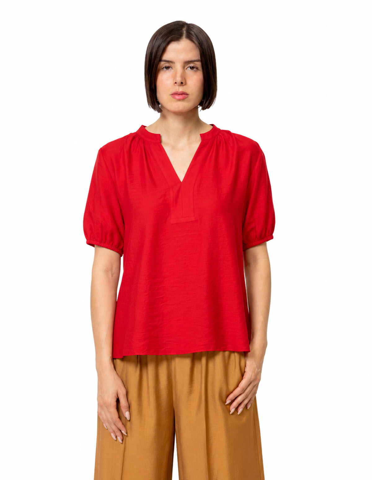 Blusa cuello escote pico elástico manga