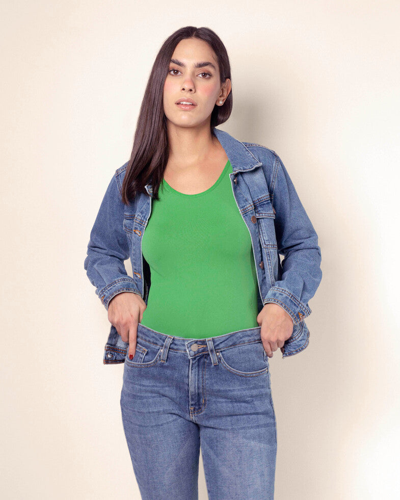 top-verde-tirante-ancho-frente