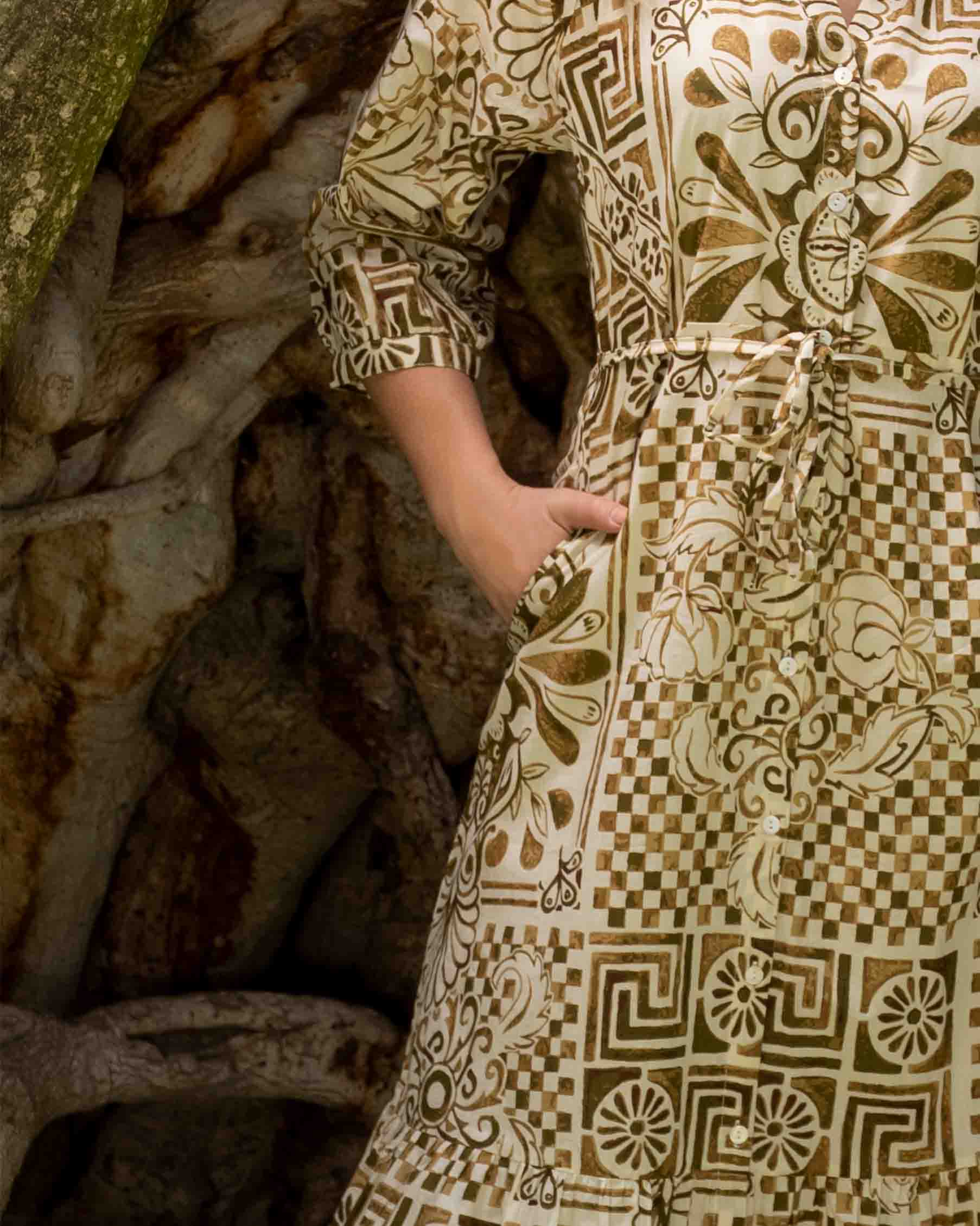 vestido-verde-manga-larga-volumen
