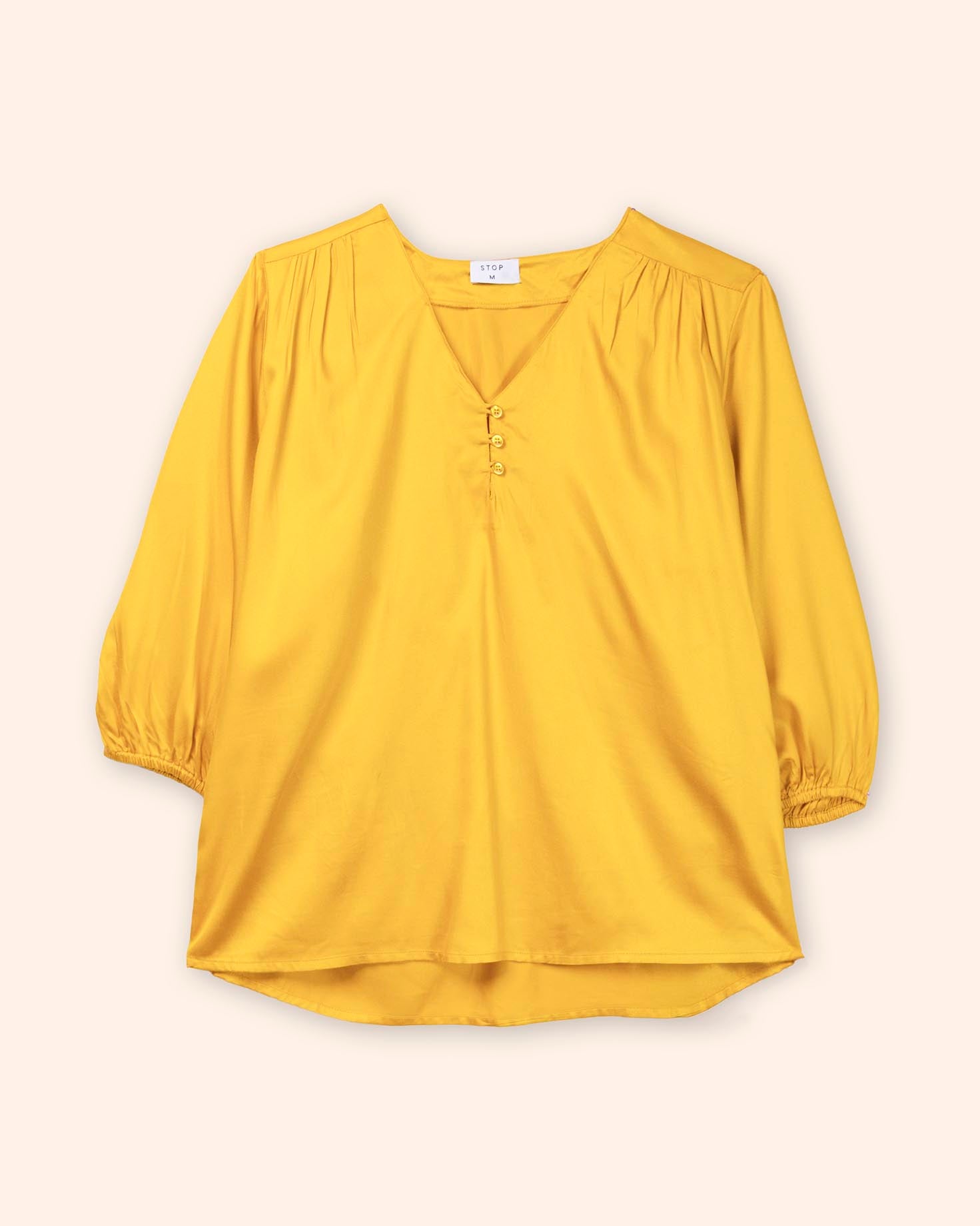 blusa-botones-frente-escote-amarilla