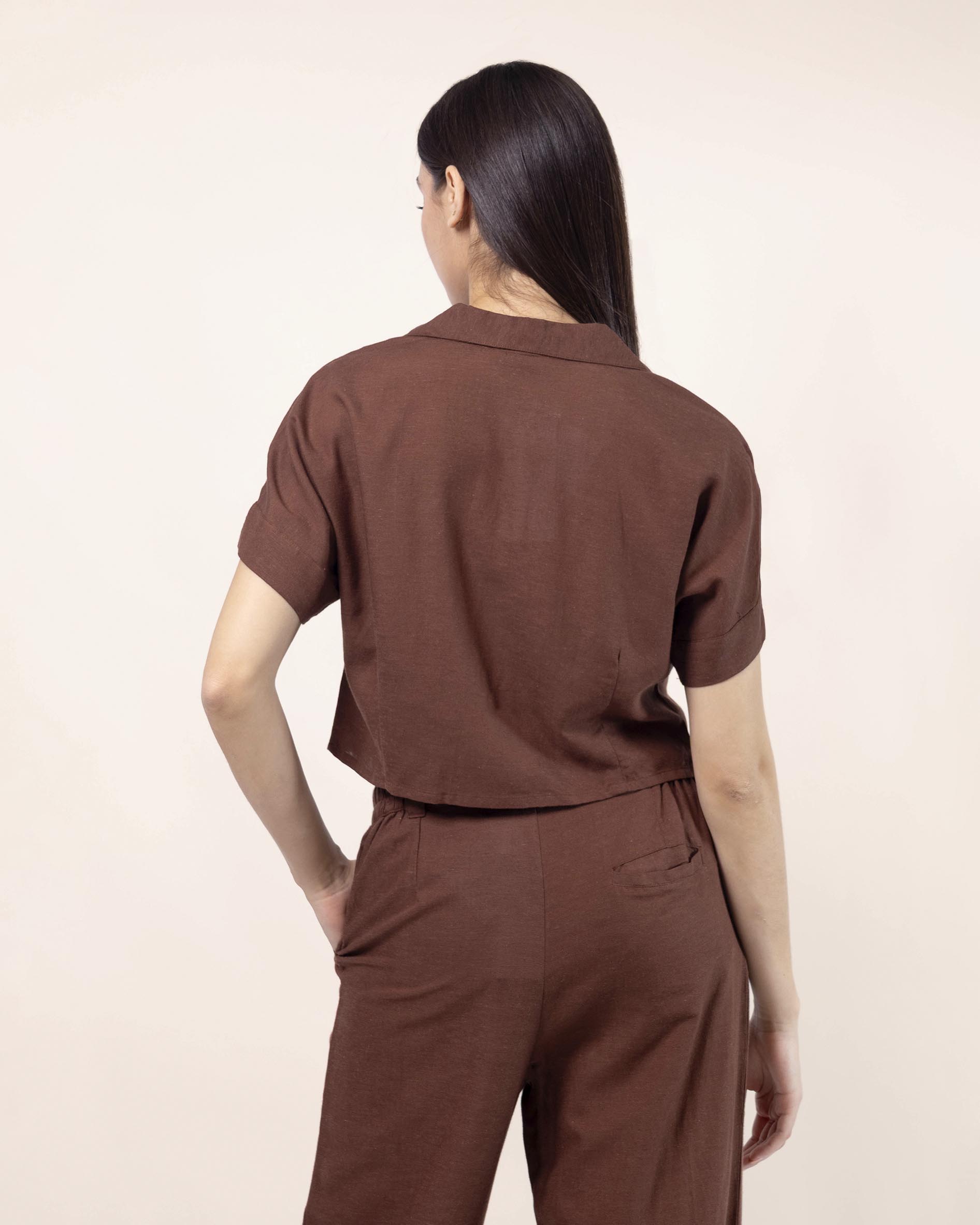 blusa-camisera-chocolate-estilo-relajado