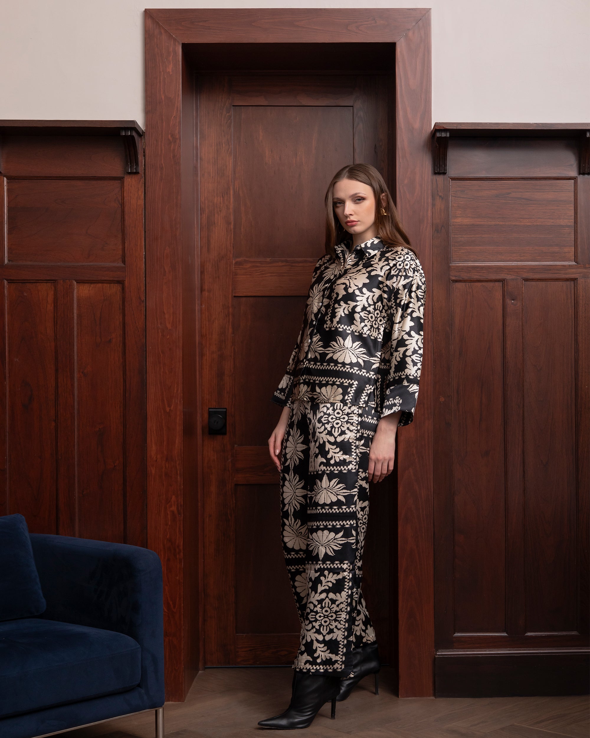 Pantalón satinado estampado