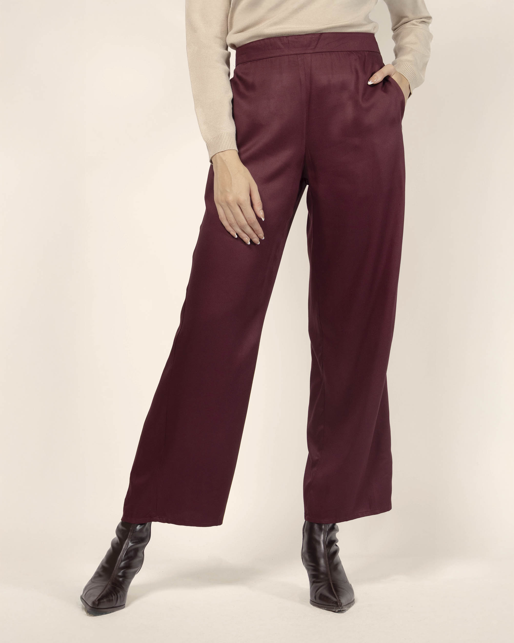 Pantalón pierna amplia satinado