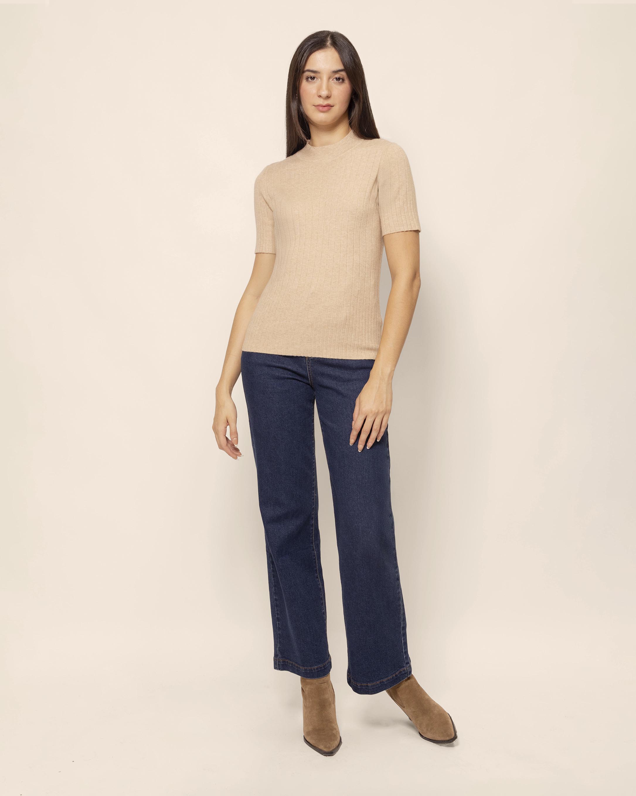 Blusa punto manga corta cuello mock