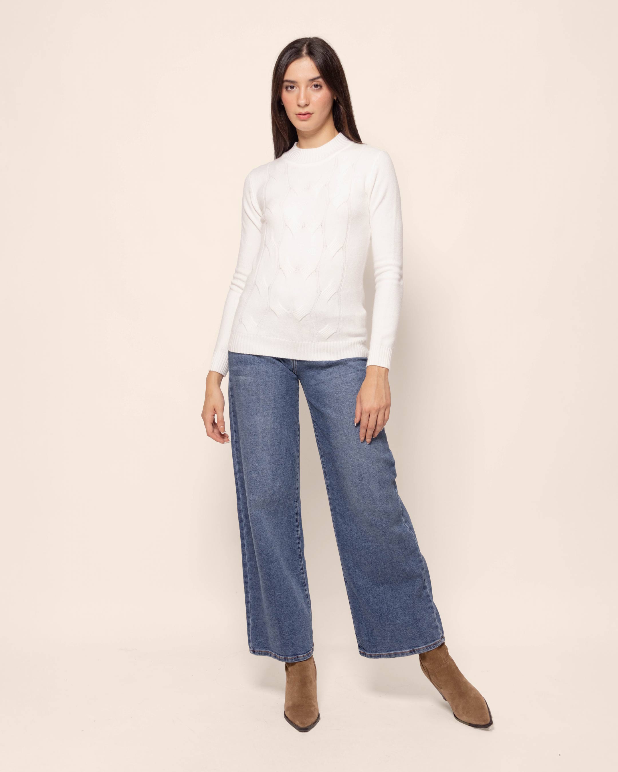 Suéter cuello mock trenza ancha