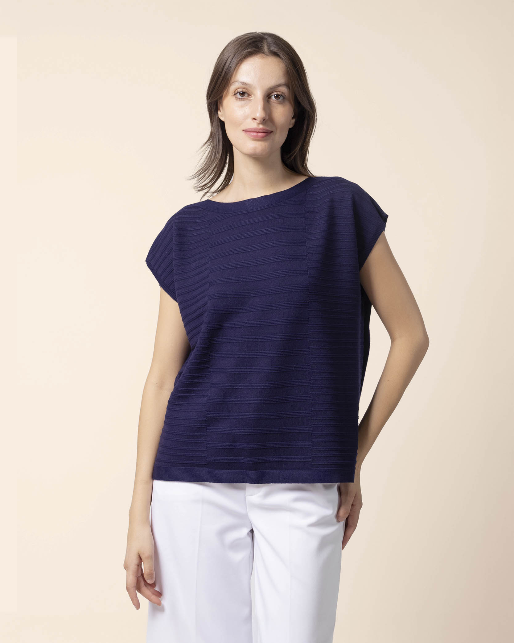 Blusa punto acanalada cuello ojal