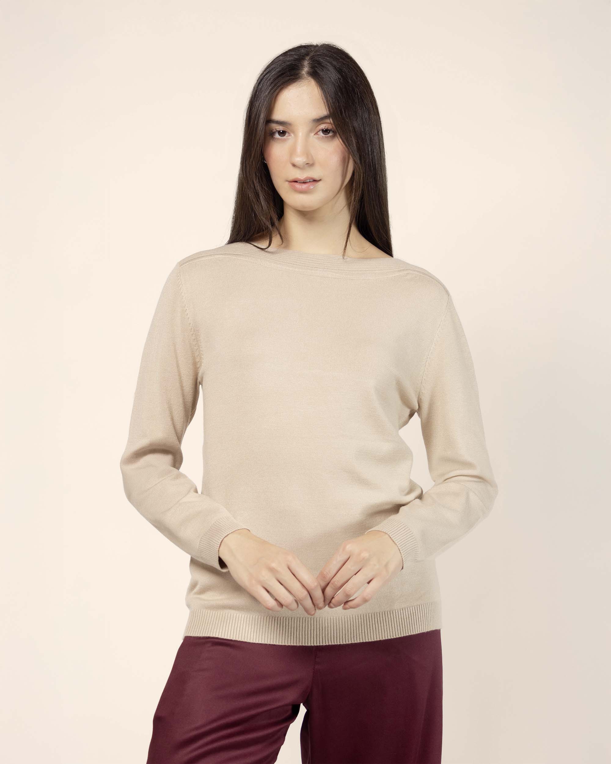 Blusa punto manga larga cuello ojal