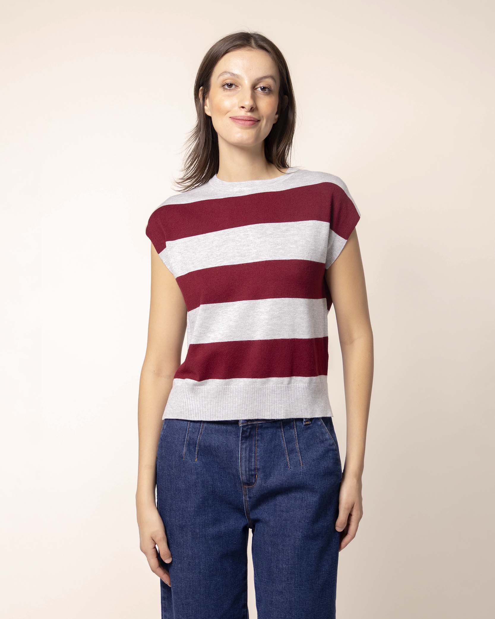 blusa-punto-rayas-aberturas-gris