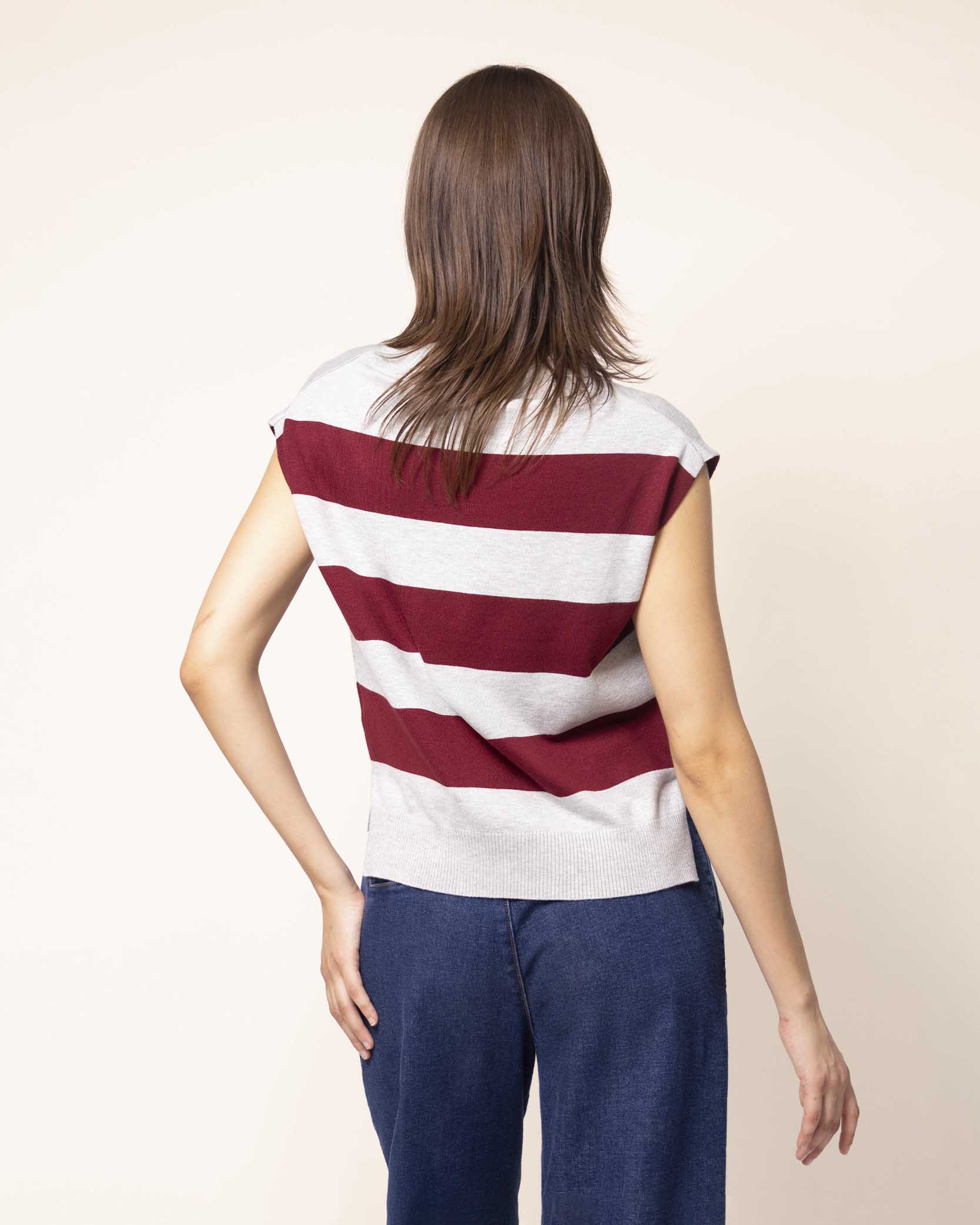 blusa-punto-gris-aberturas-costados
