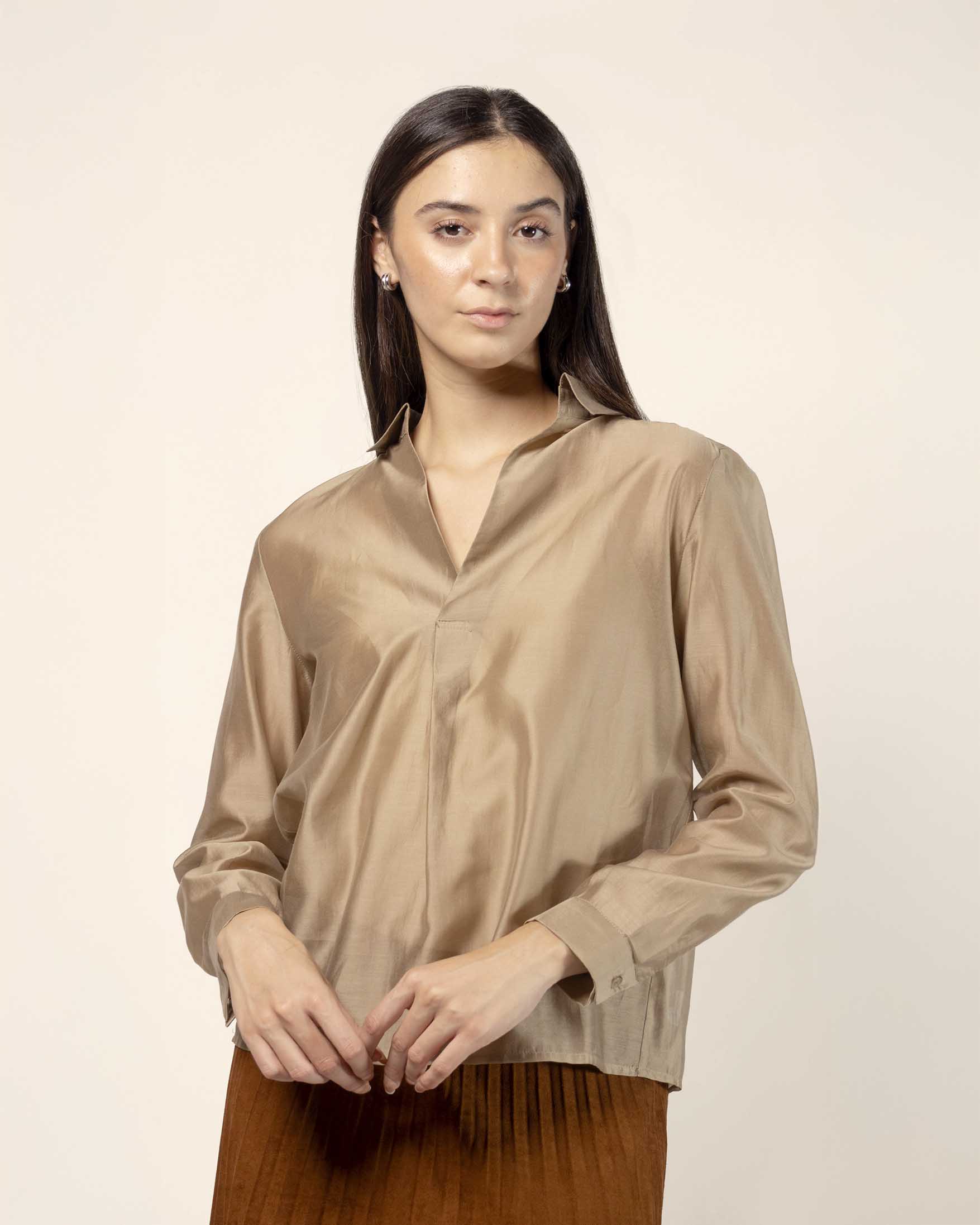 Blusa manga larga efecto satinado