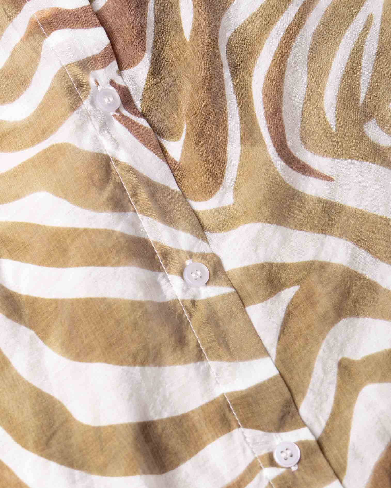 camisa-cafe-stop-estilo-estampado-manga-larga