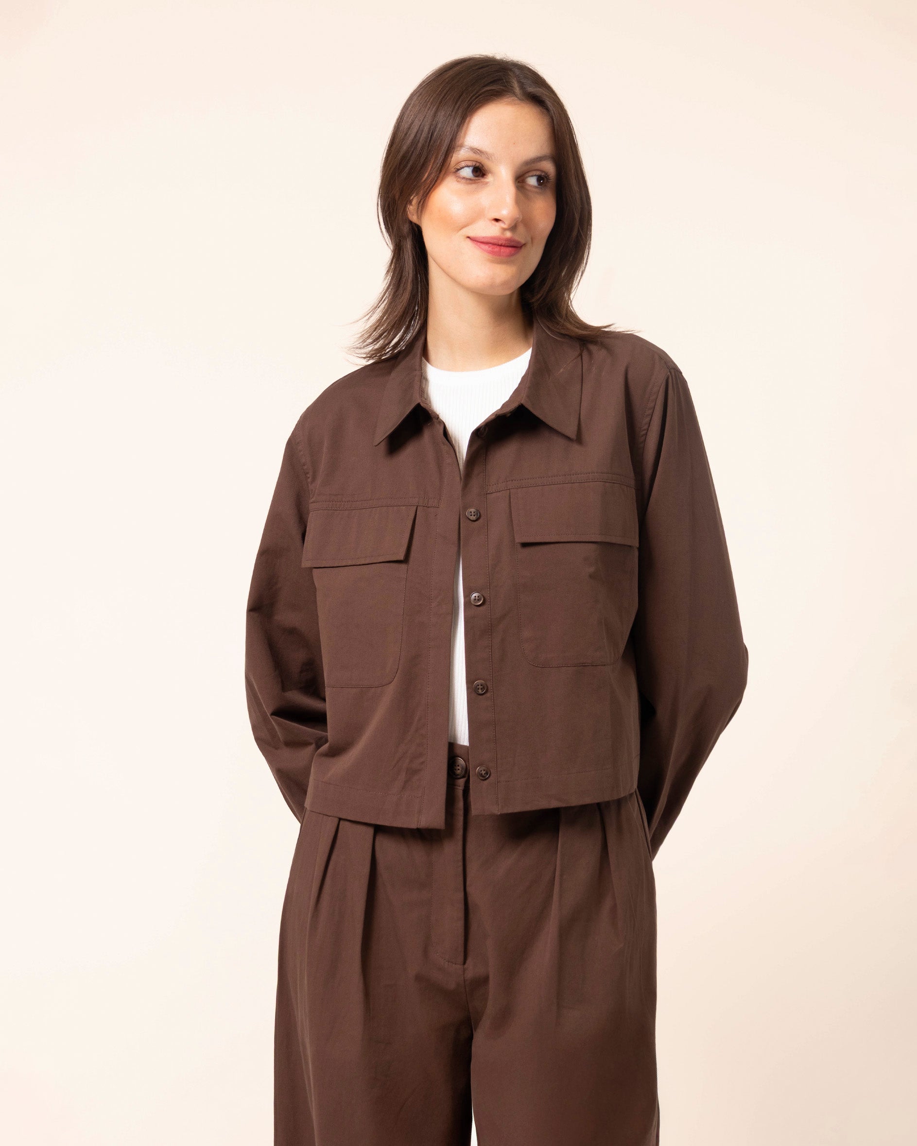 camisa-chocolate-manga-larga‑mujer‑STOP