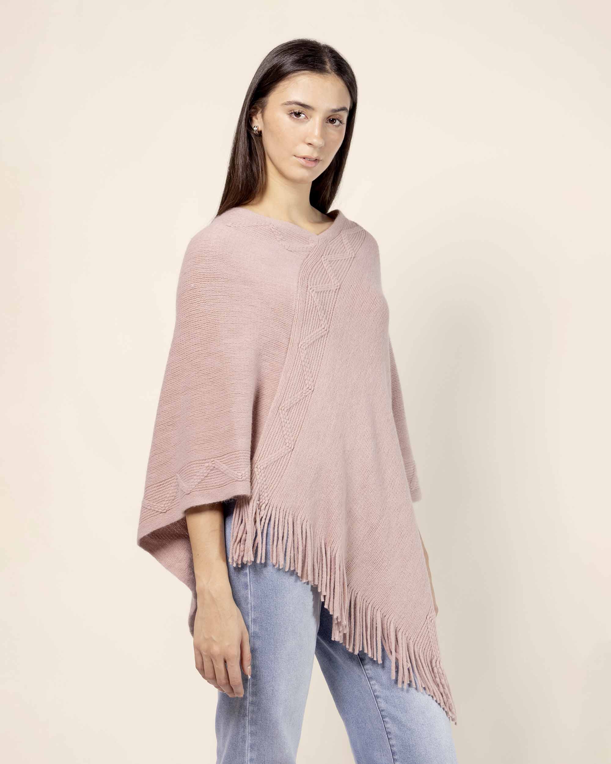 Poncho tejido zigzag