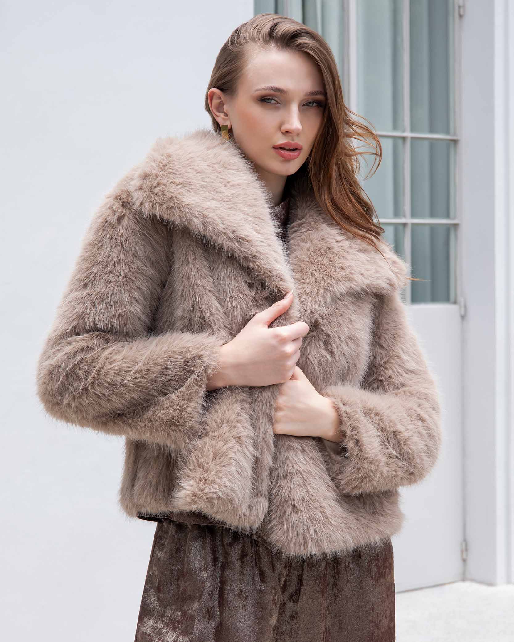 Abrigo pelo con solapa