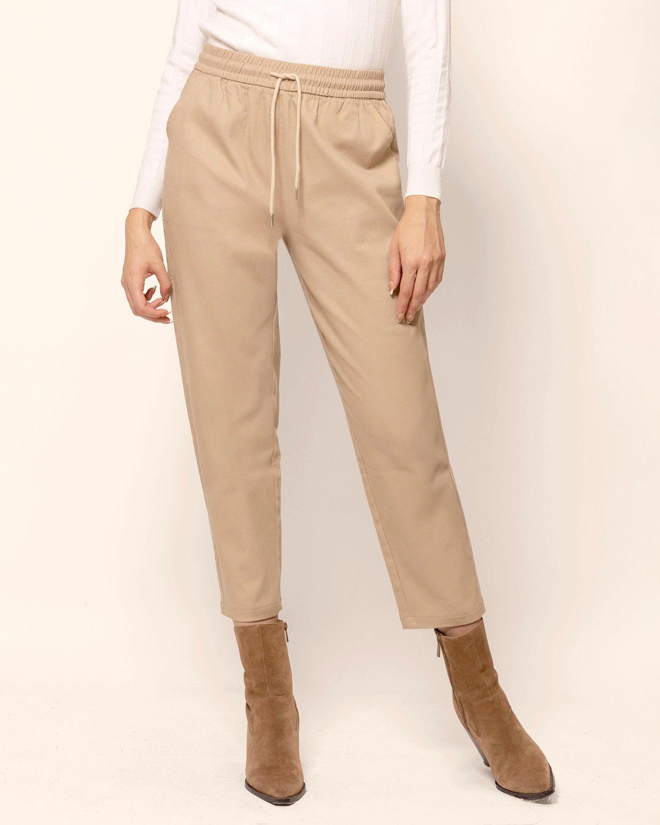 Pantalón entubado jareta