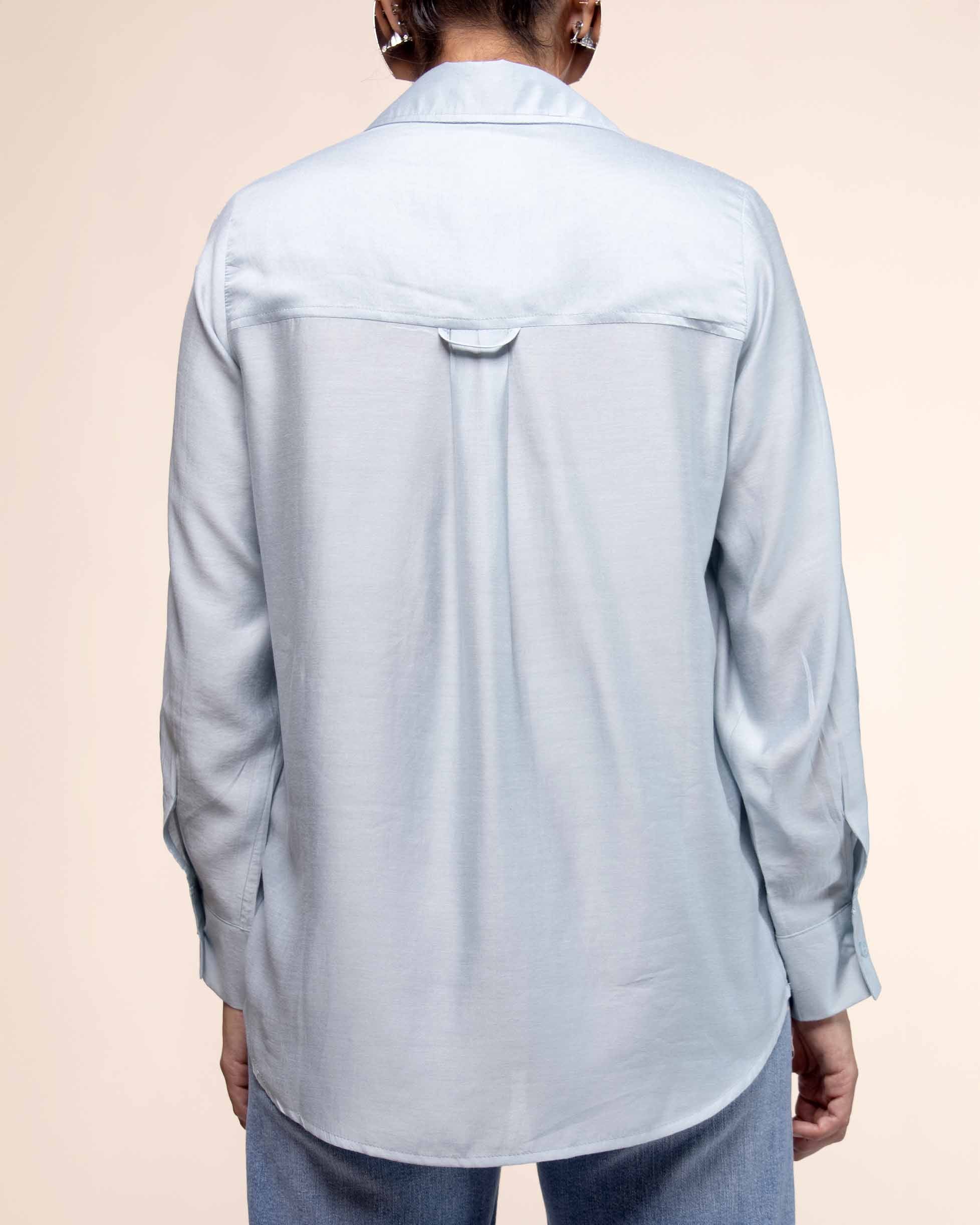 camisa-bolsas-al-frente-color-azul