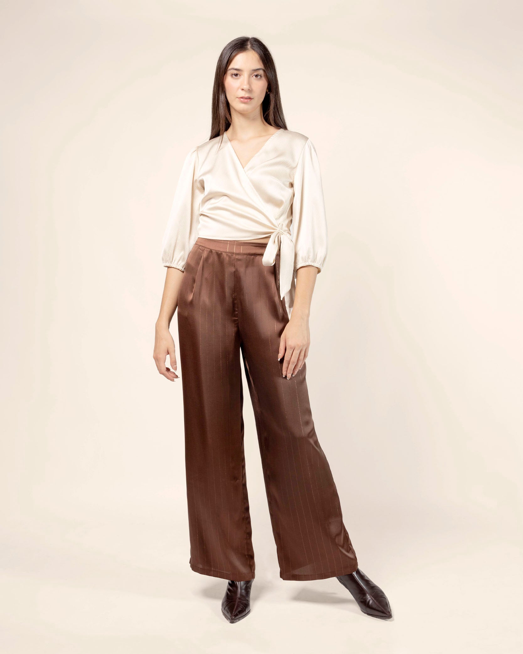 Pantalón satinado rayas