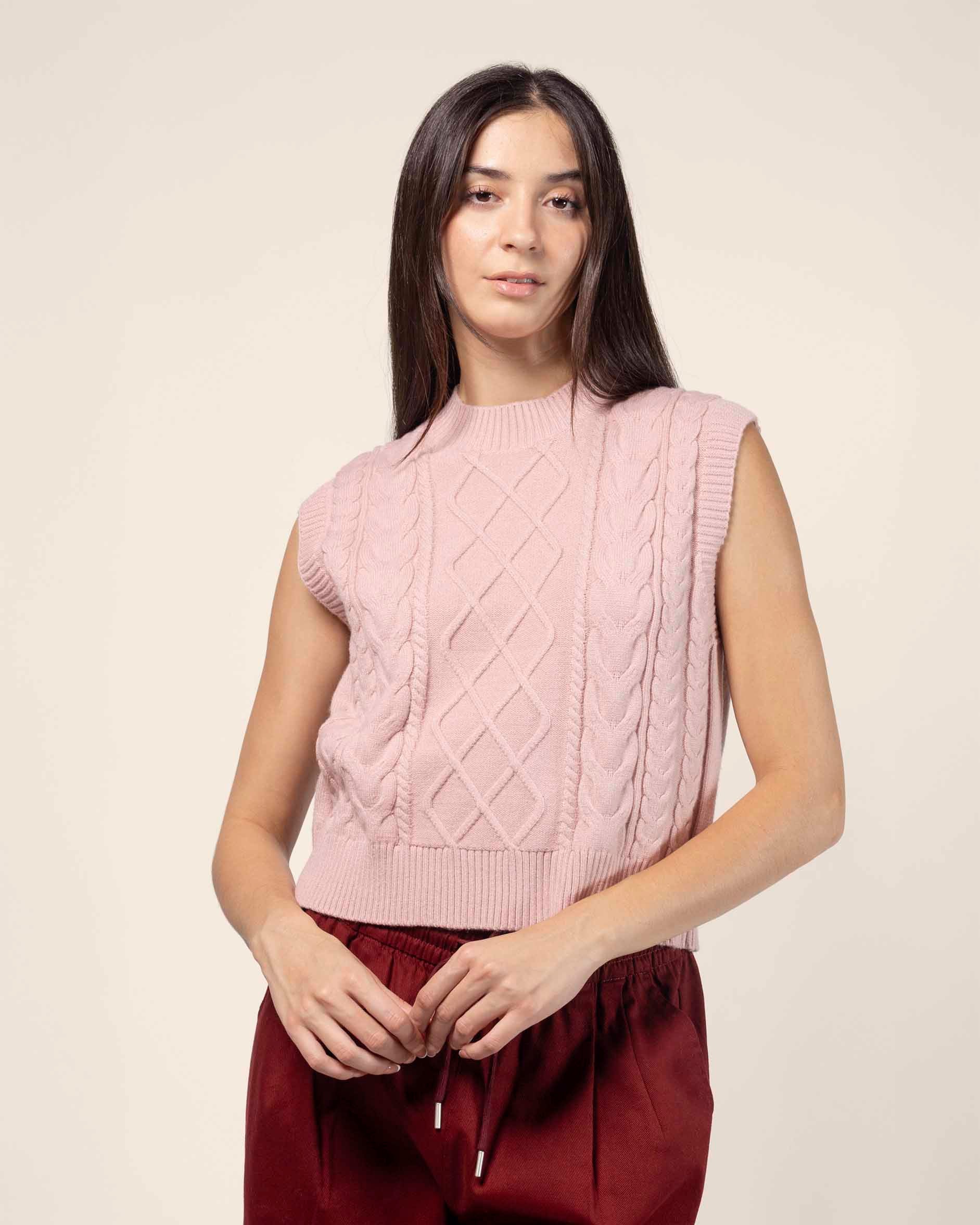 Chaleco tejido trenzas y rombos