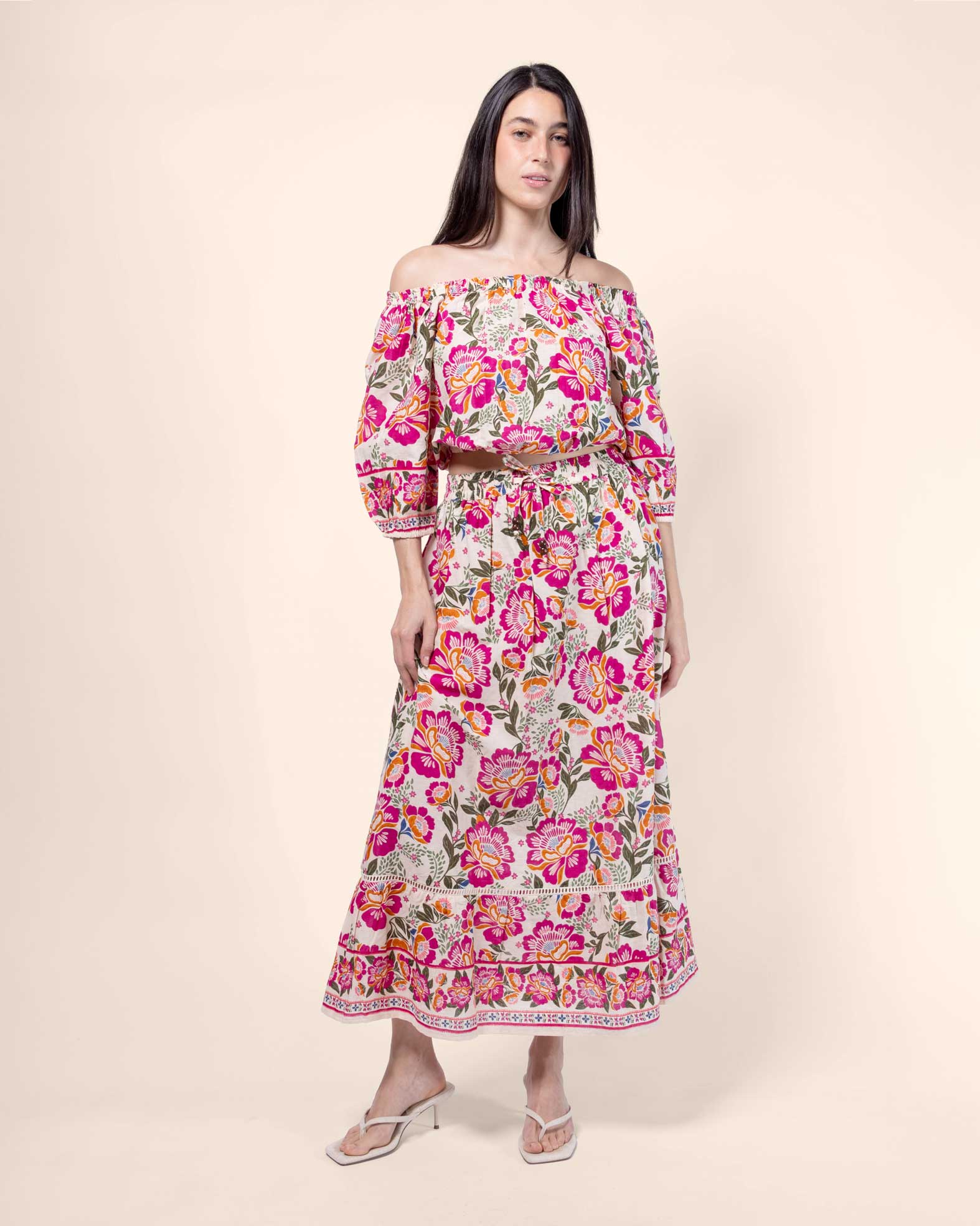 Blusa manga 3/4 estampado, elástico y textura