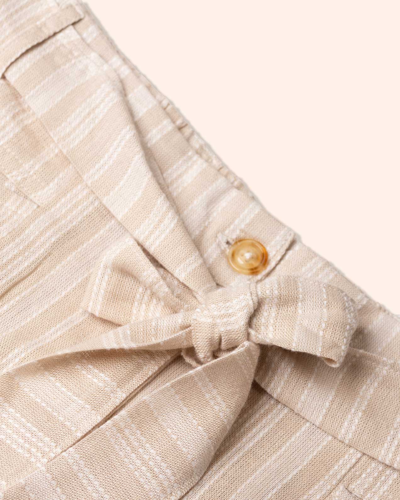 Short a rayas con lino