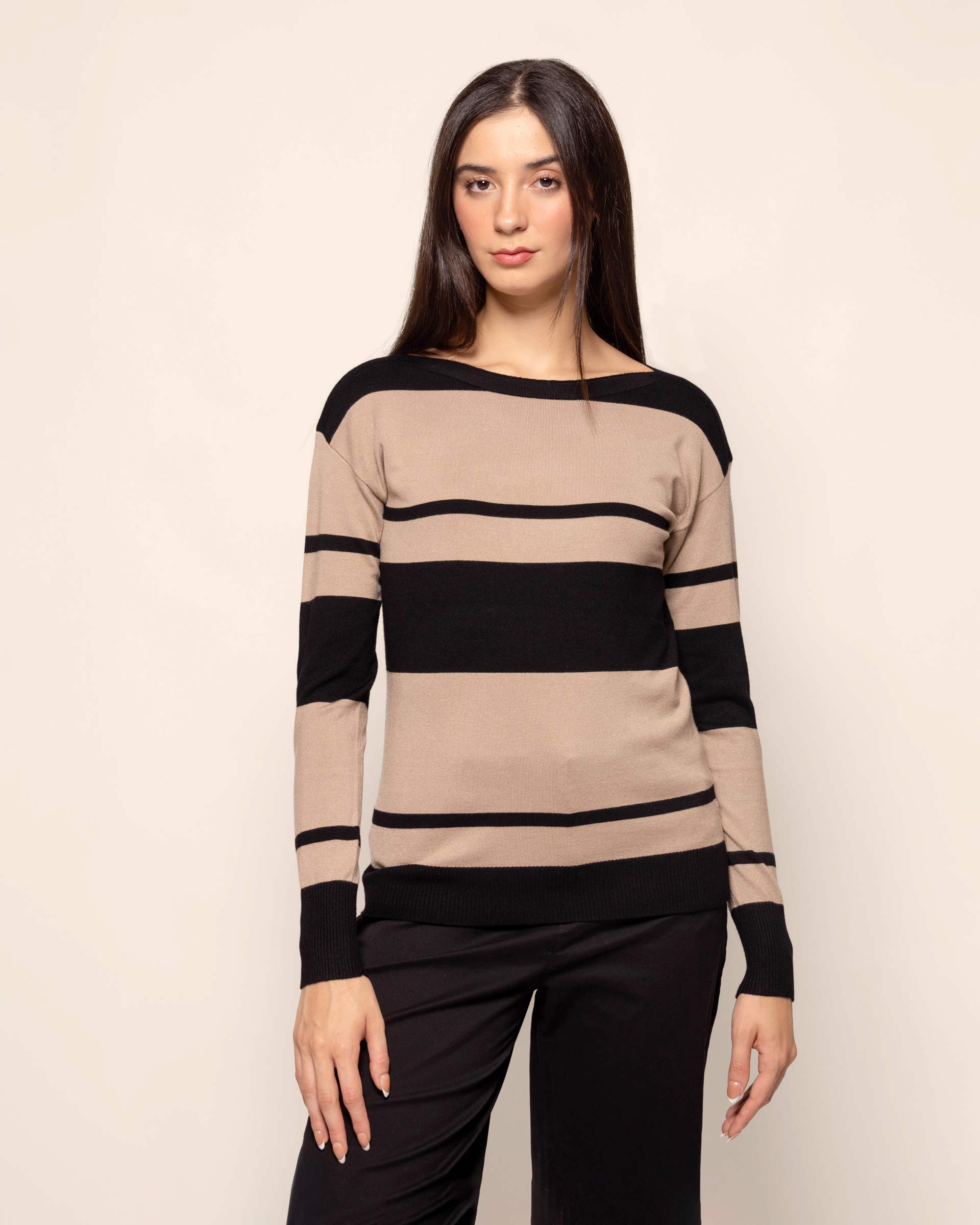 Blusa tejida rayas cuello ojal