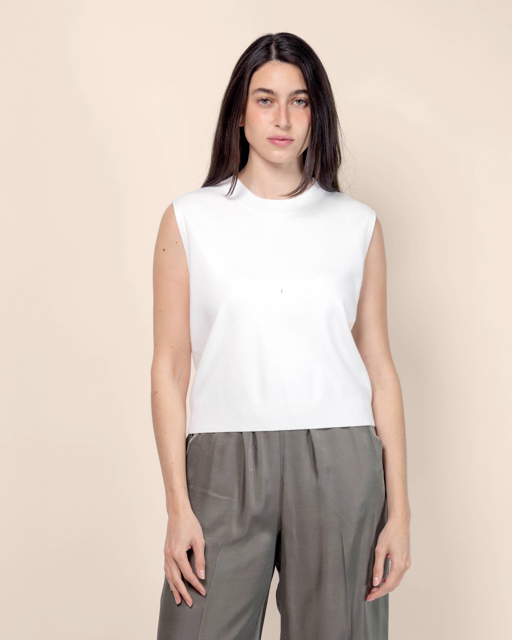 Blusa tejida cuello redondo sin mangas