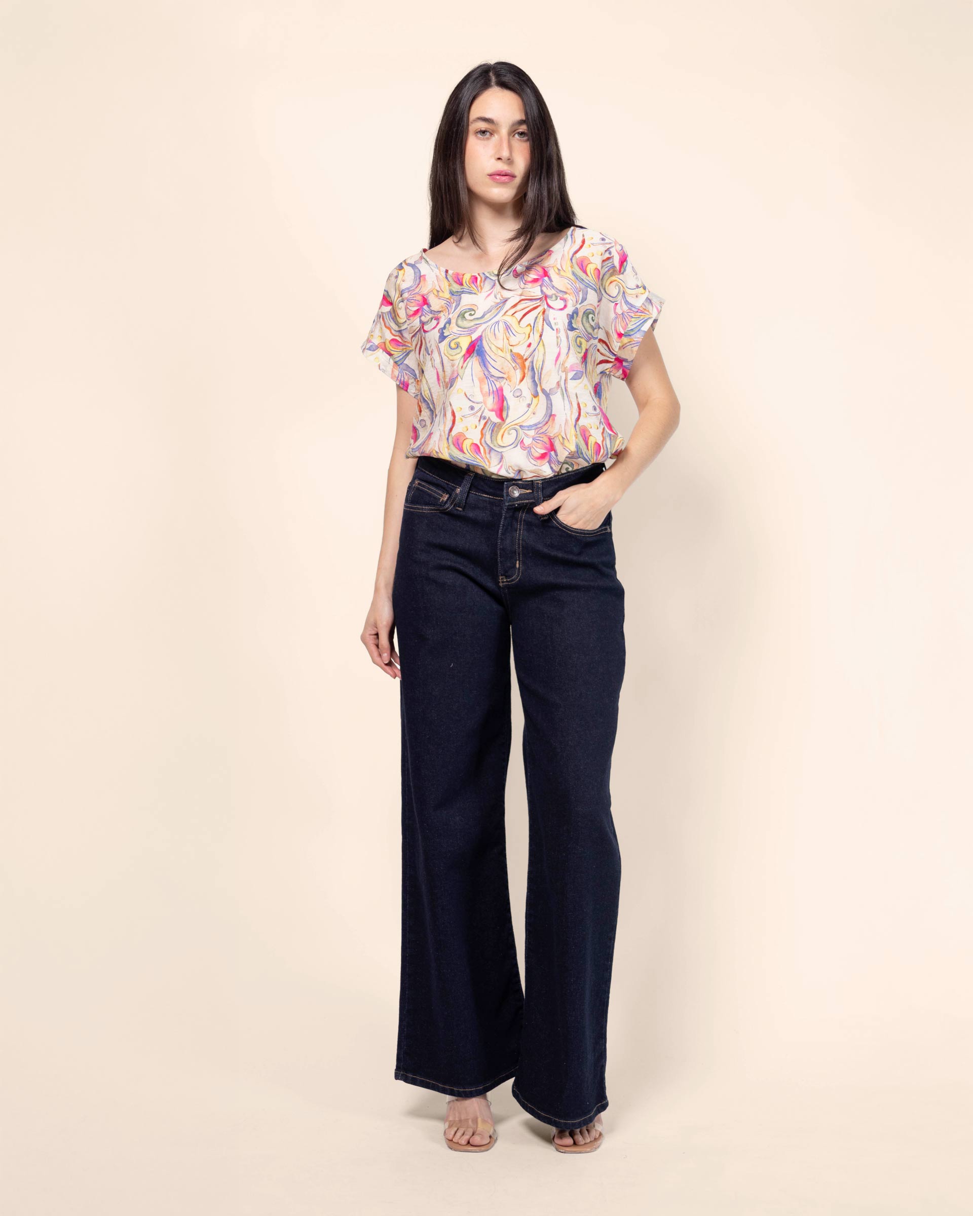 Blusa manga corta, tela ligera estampada