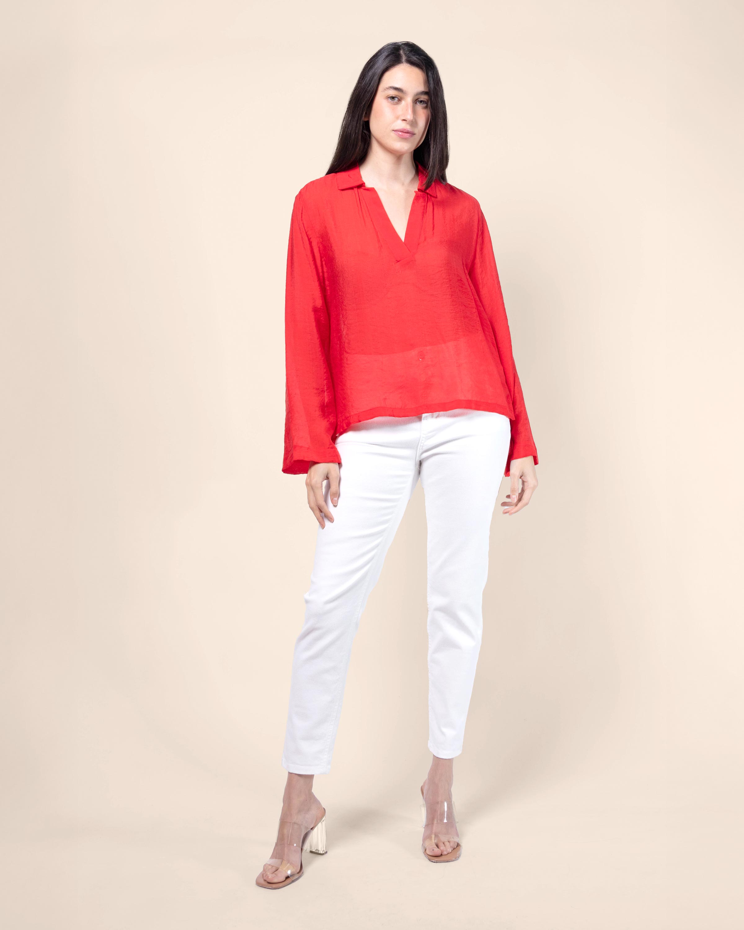 Blusa manga larga con media aletilla, tela ligera