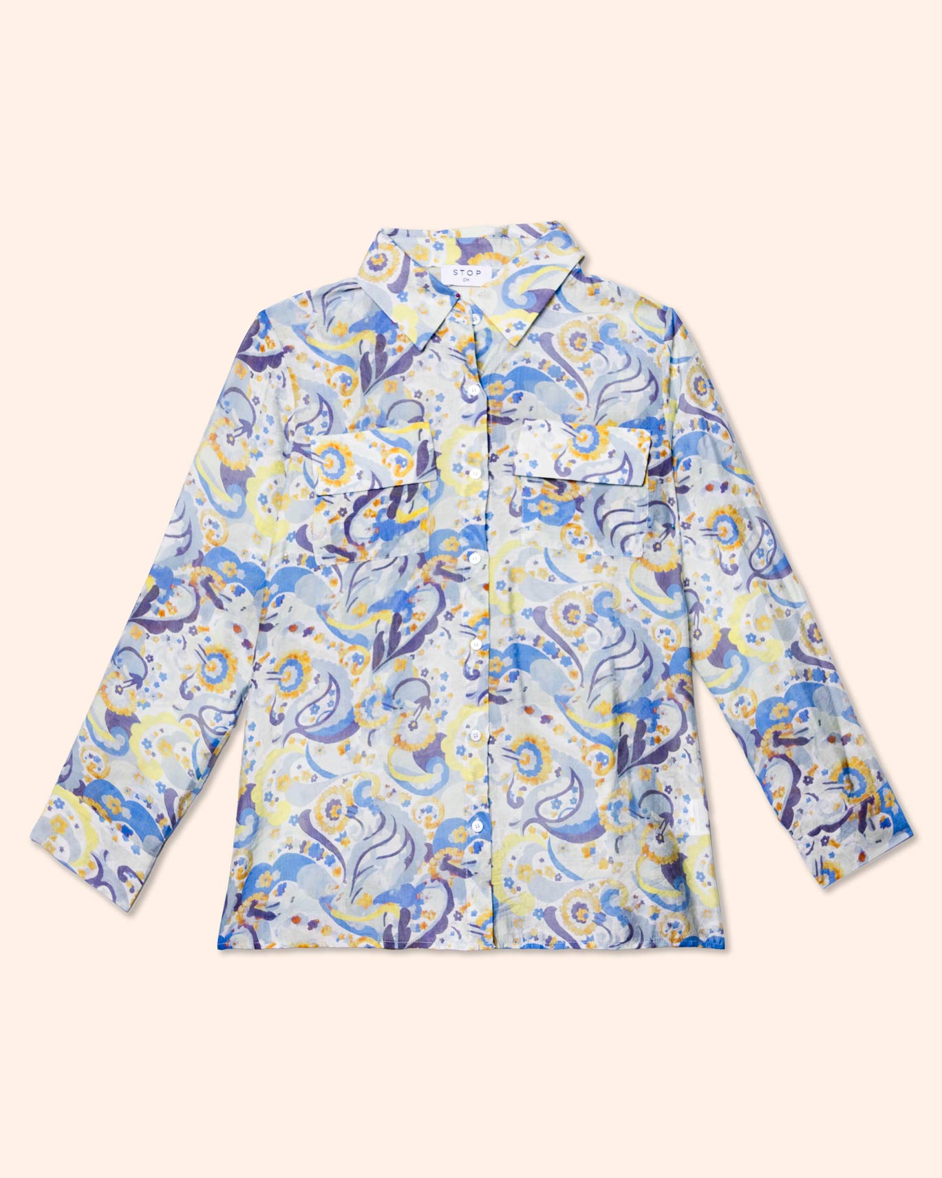 Camisa manga larga estampada con bolsas y carteras