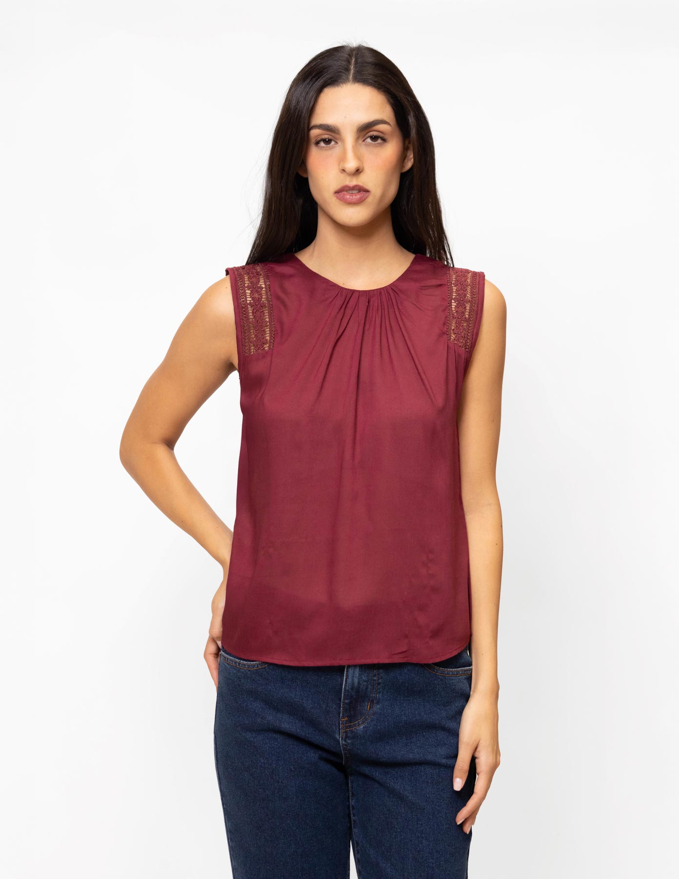 Blusa sin mangas con encaje