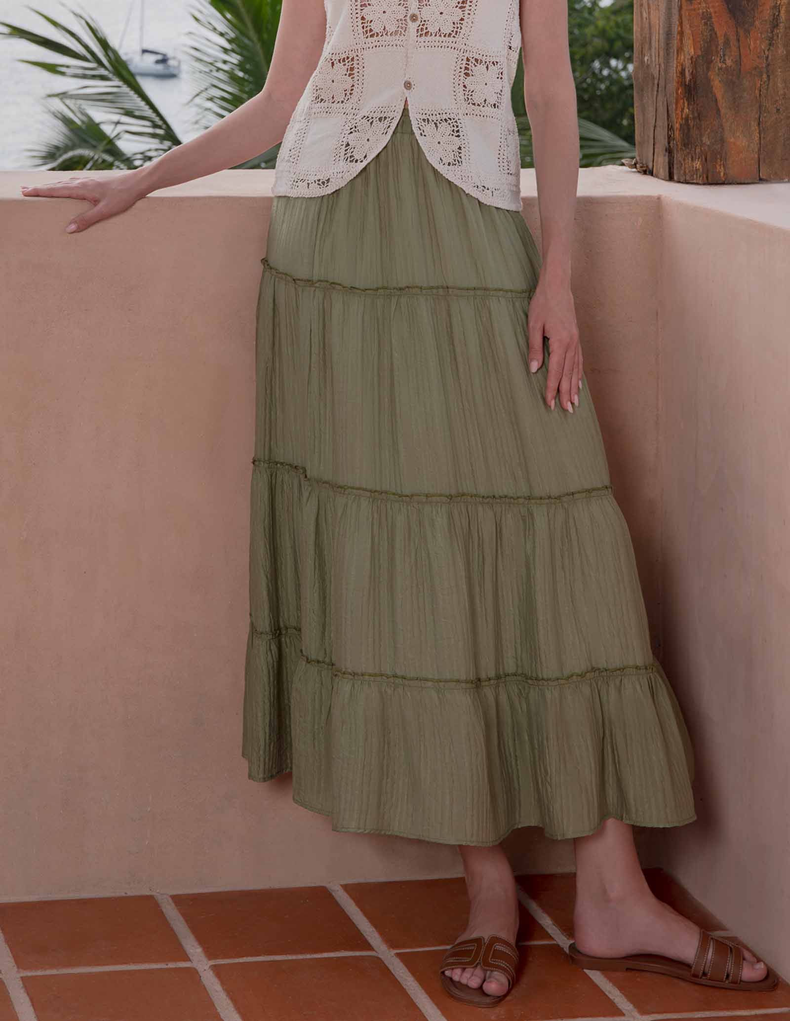 Falda larga campesina