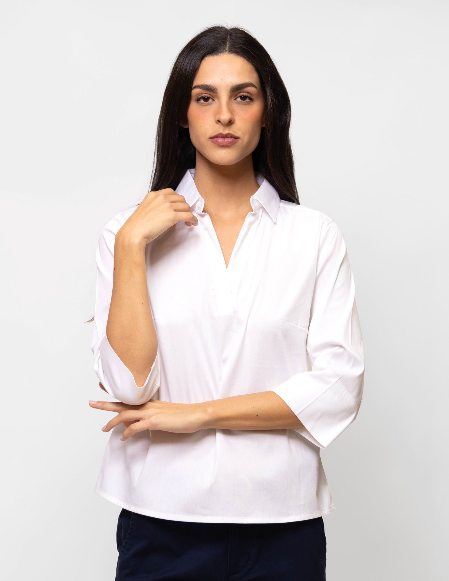 Blusa manga 3/4 básica efecto satinado