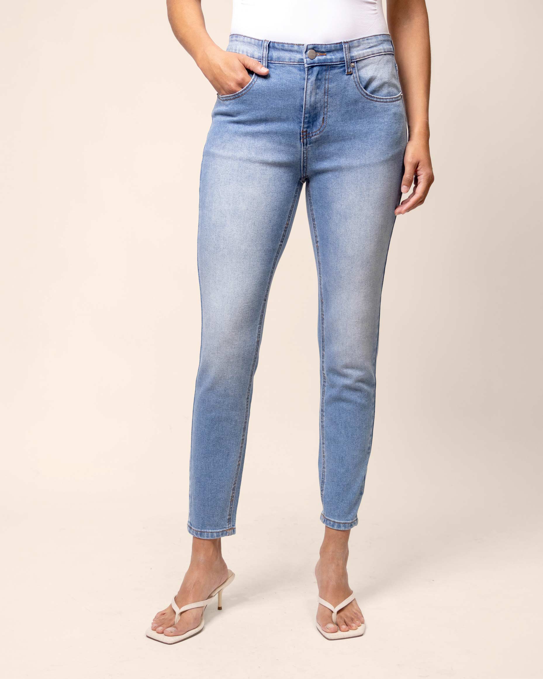 Jeans skinny lavado claro