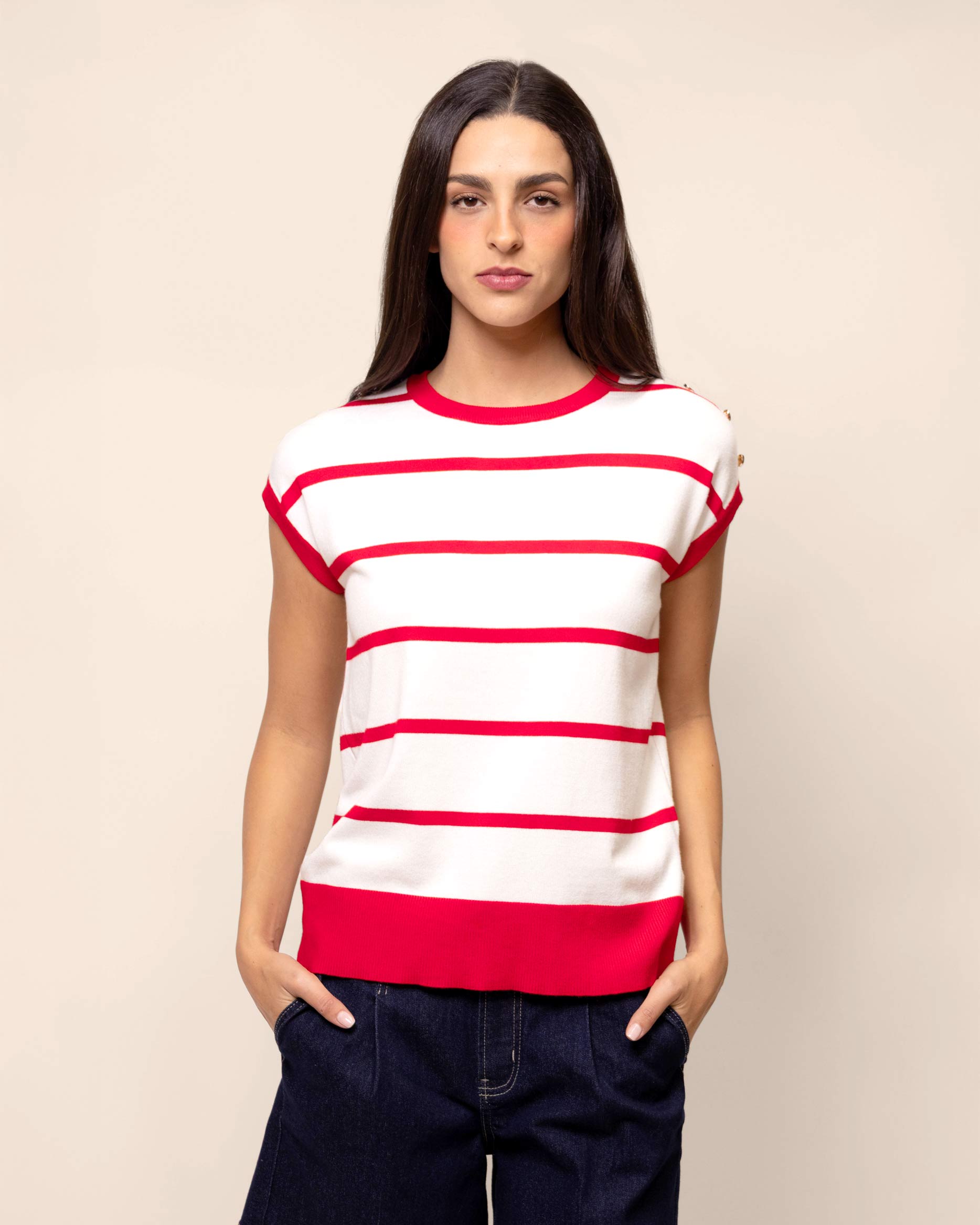 Blusa tejida manga corta botones hombro