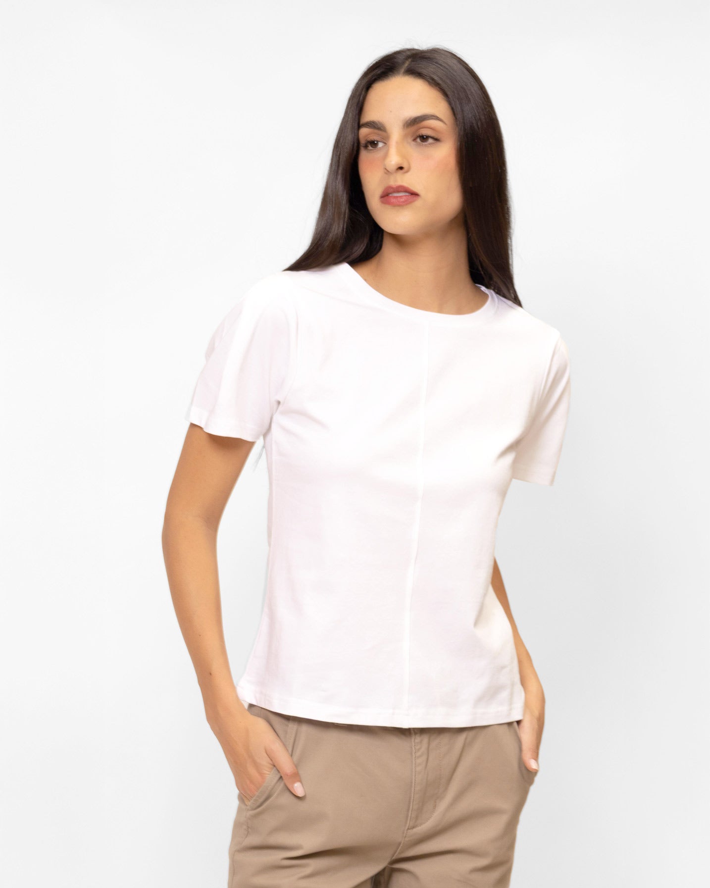 Playera con pliegues y cuello redondo