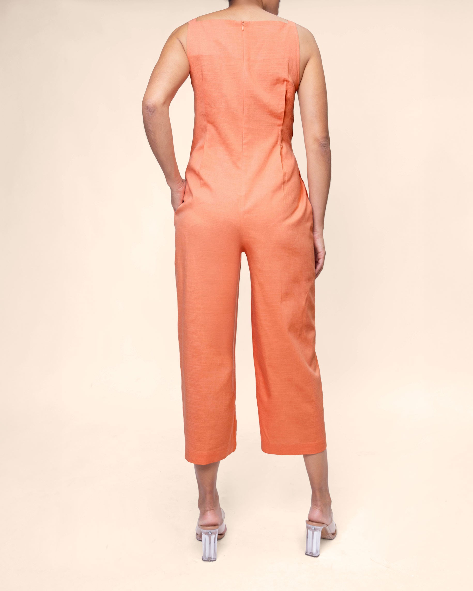 Jumpsuit tirante ancho con cinturón