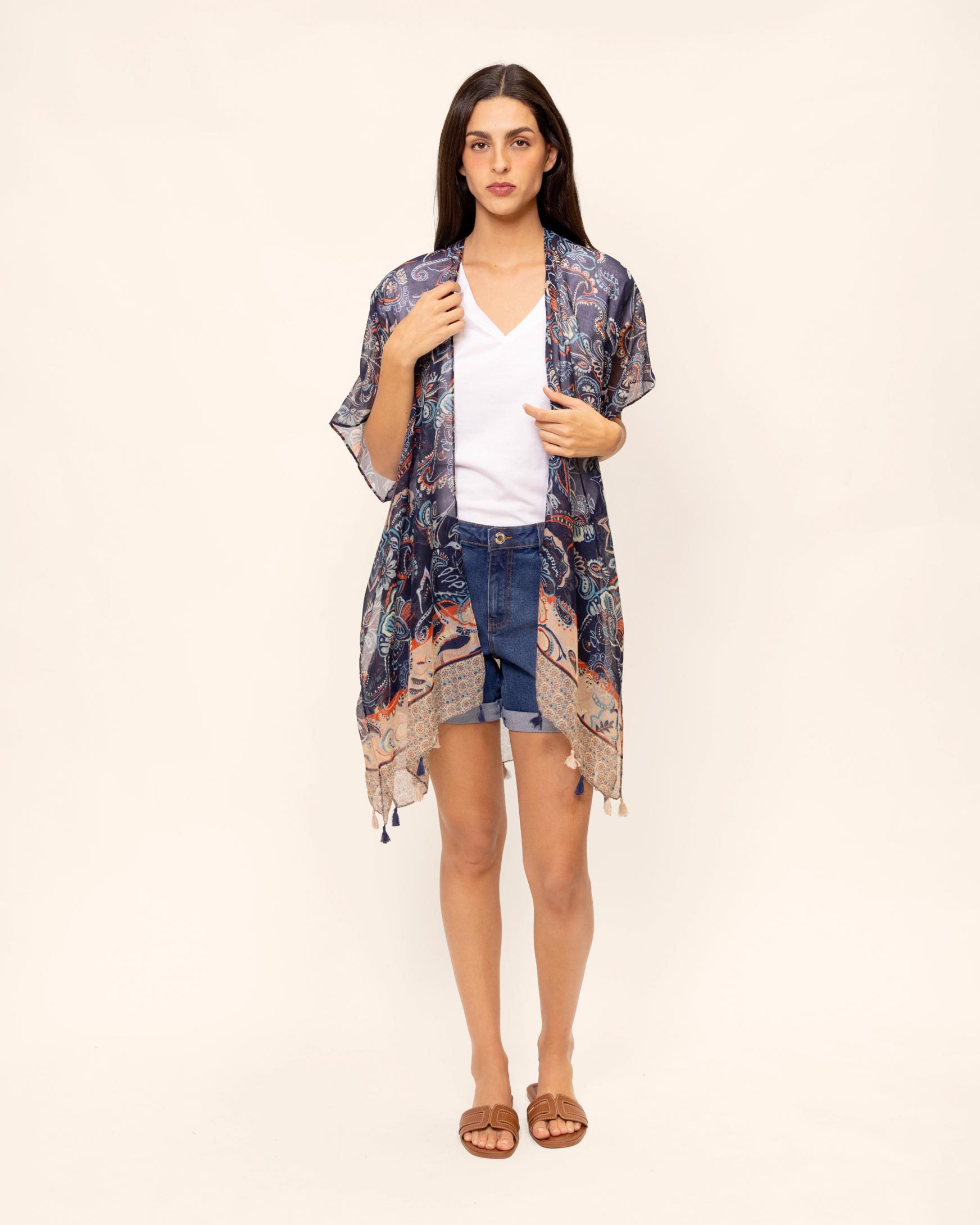 Kimono estampado marino con pompones