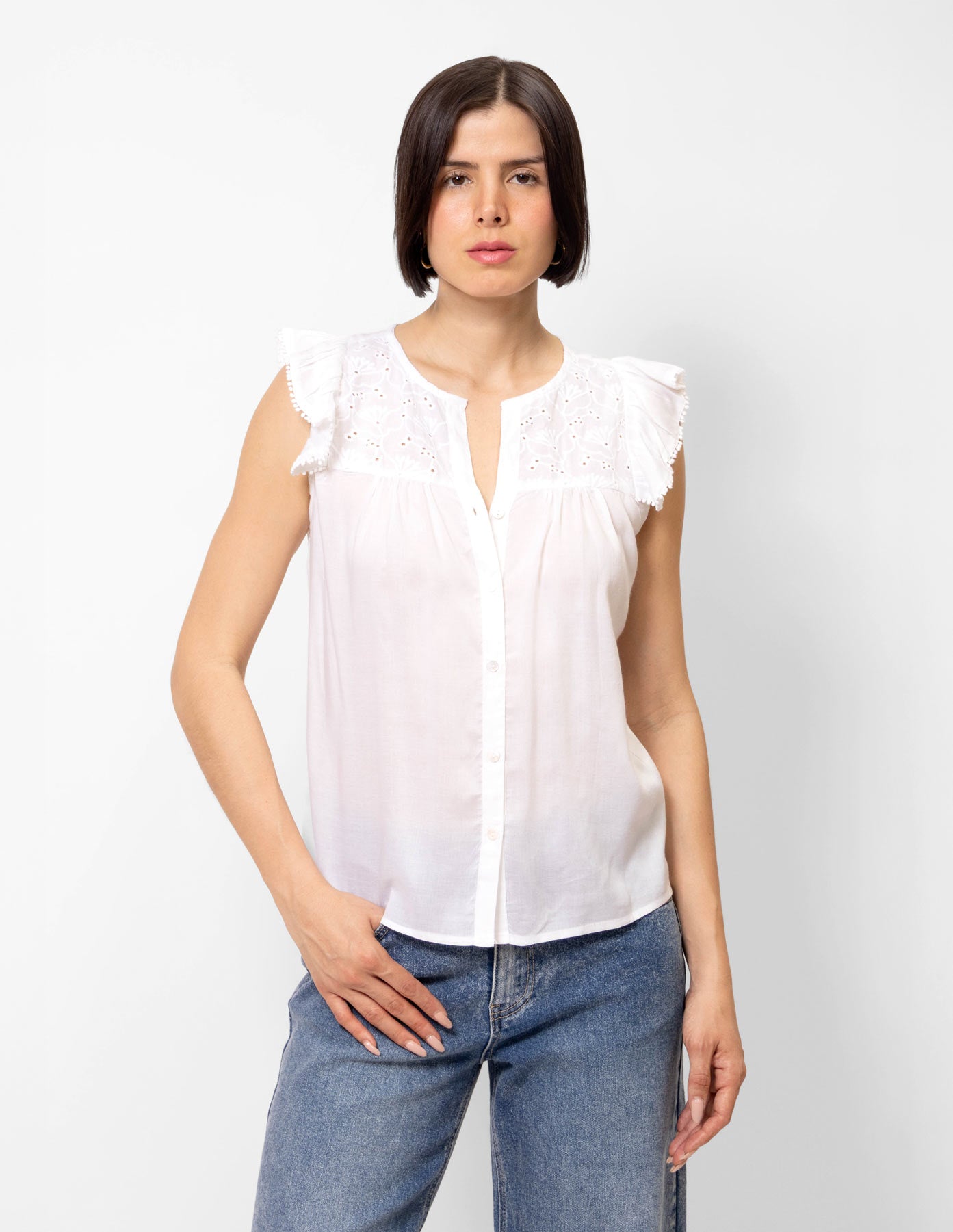 Blusa manga olán bordado pecho