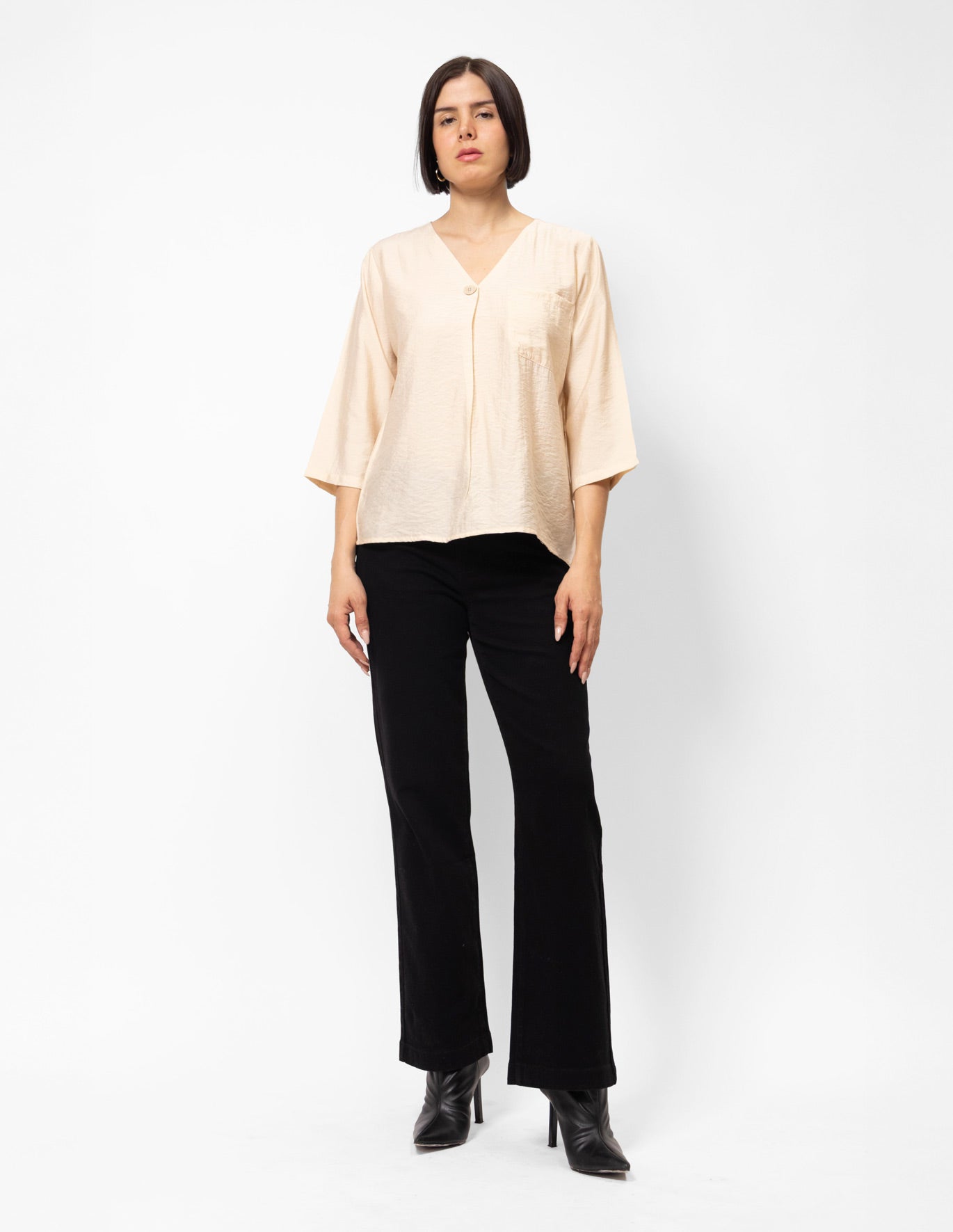 Blusa manga 3/4 botón y pliegue