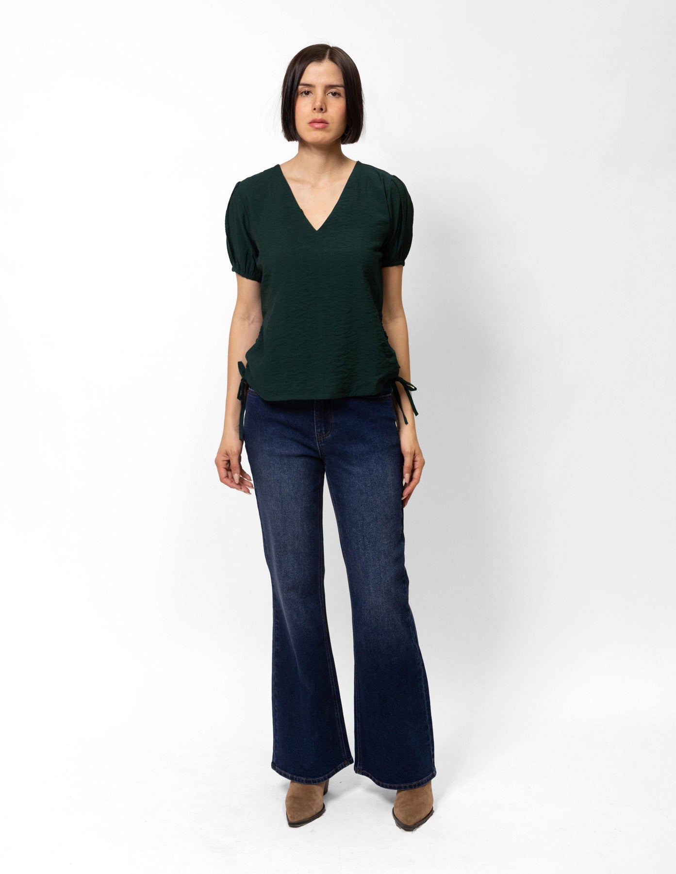 Blusa manga corta jaretas costados