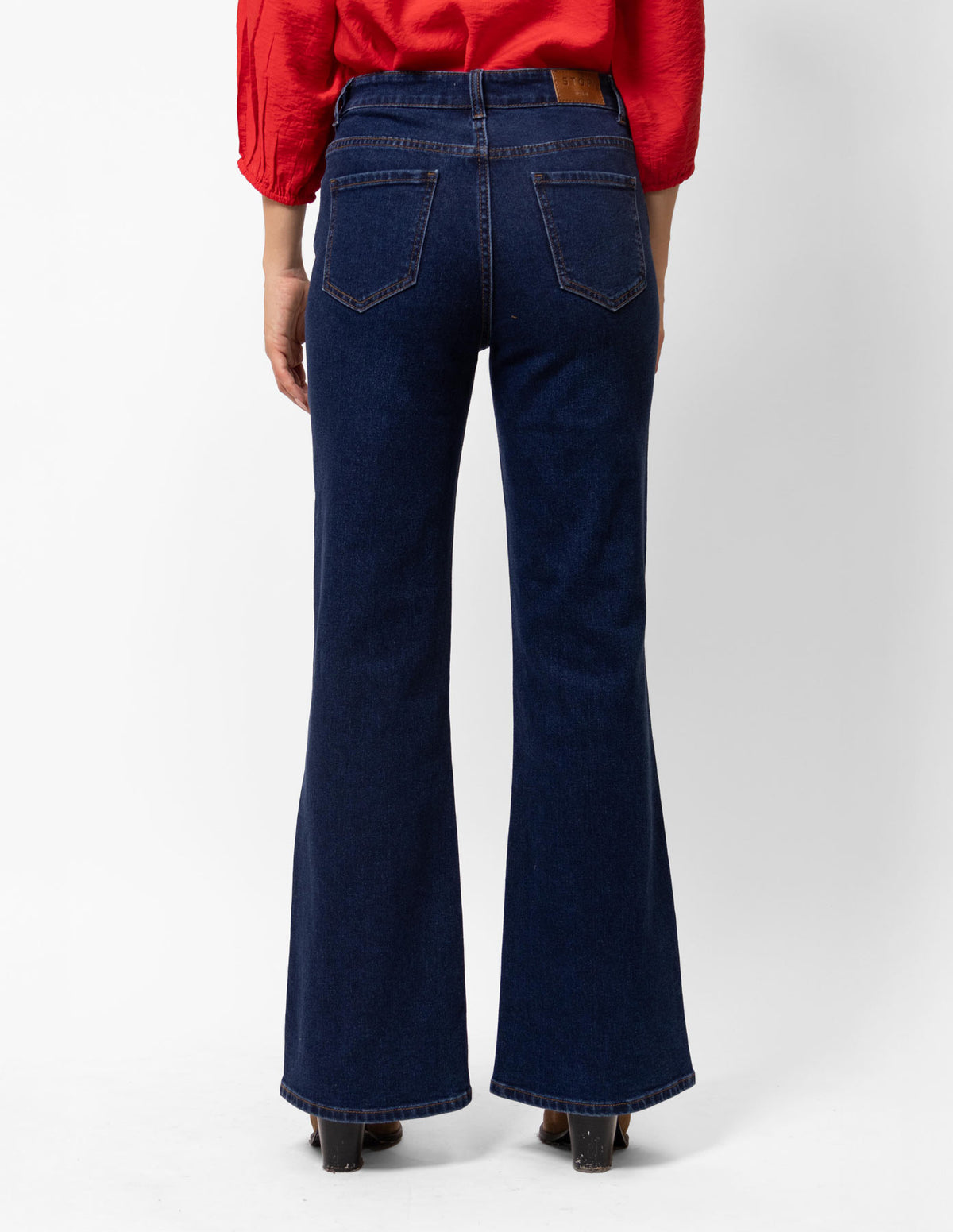 Jeans boot cut básico