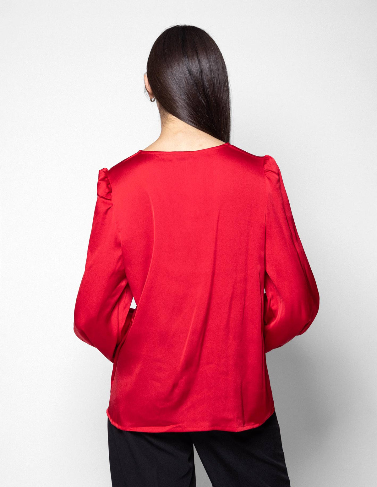 Blusa satinada stretch manga larga