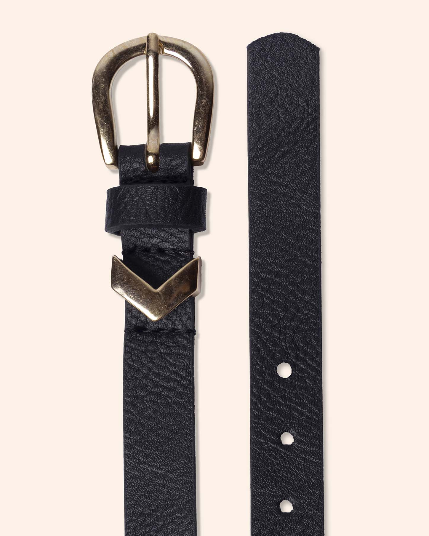 Cinturón negro pasacinto en V